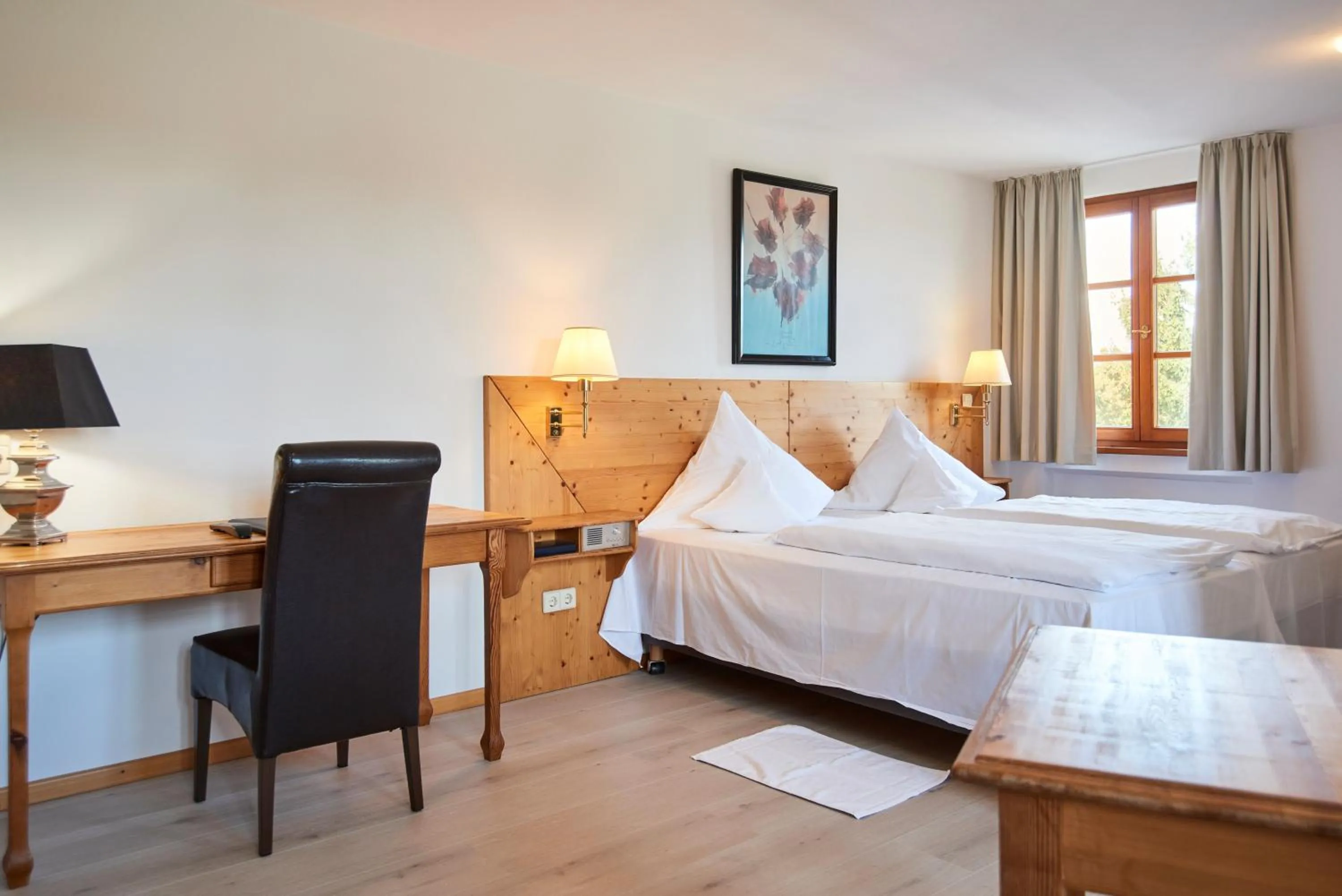 Photo of the whole room, Bed in Hotel Restaurant Adler