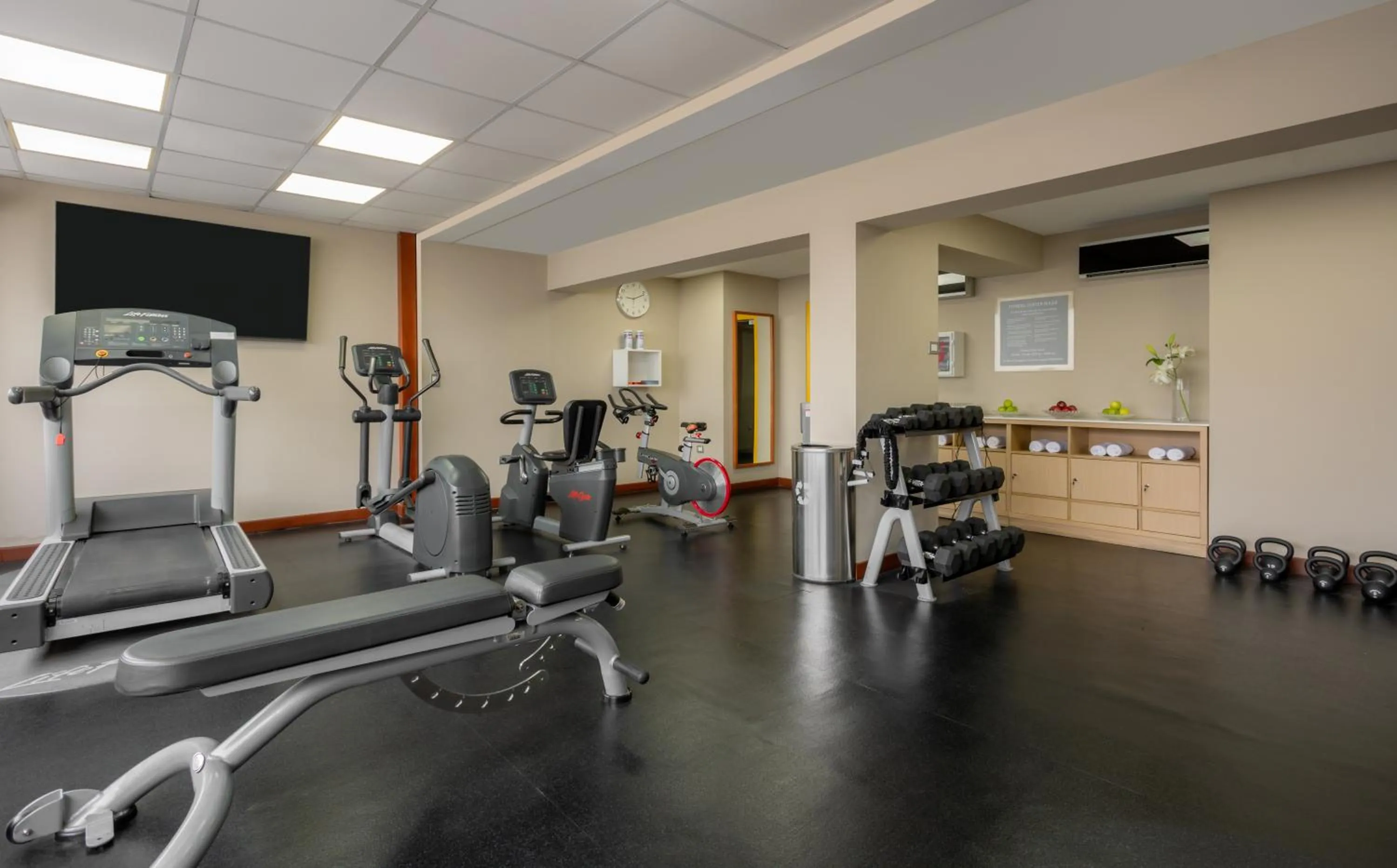 Fitness centre/facilities in Sonesta Hotel Miraflores