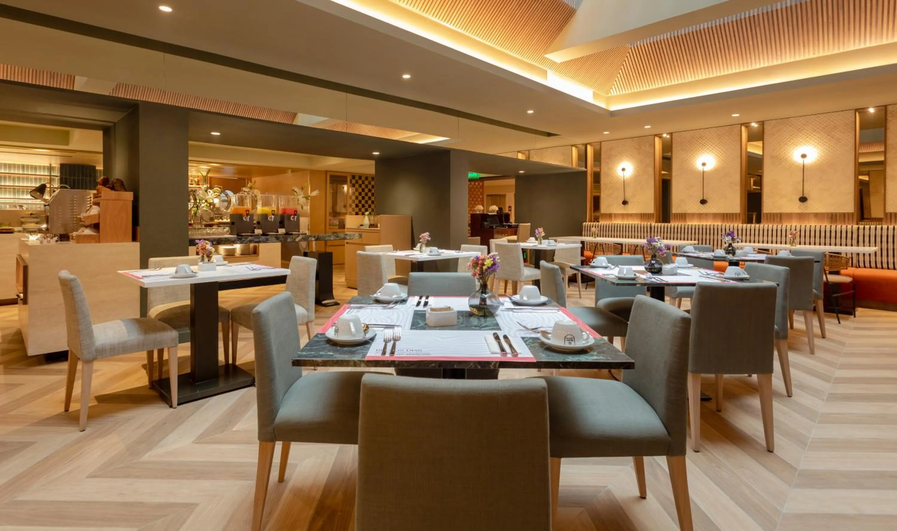 Restaurant/places to eat in Sonesta Hotel Miraflores