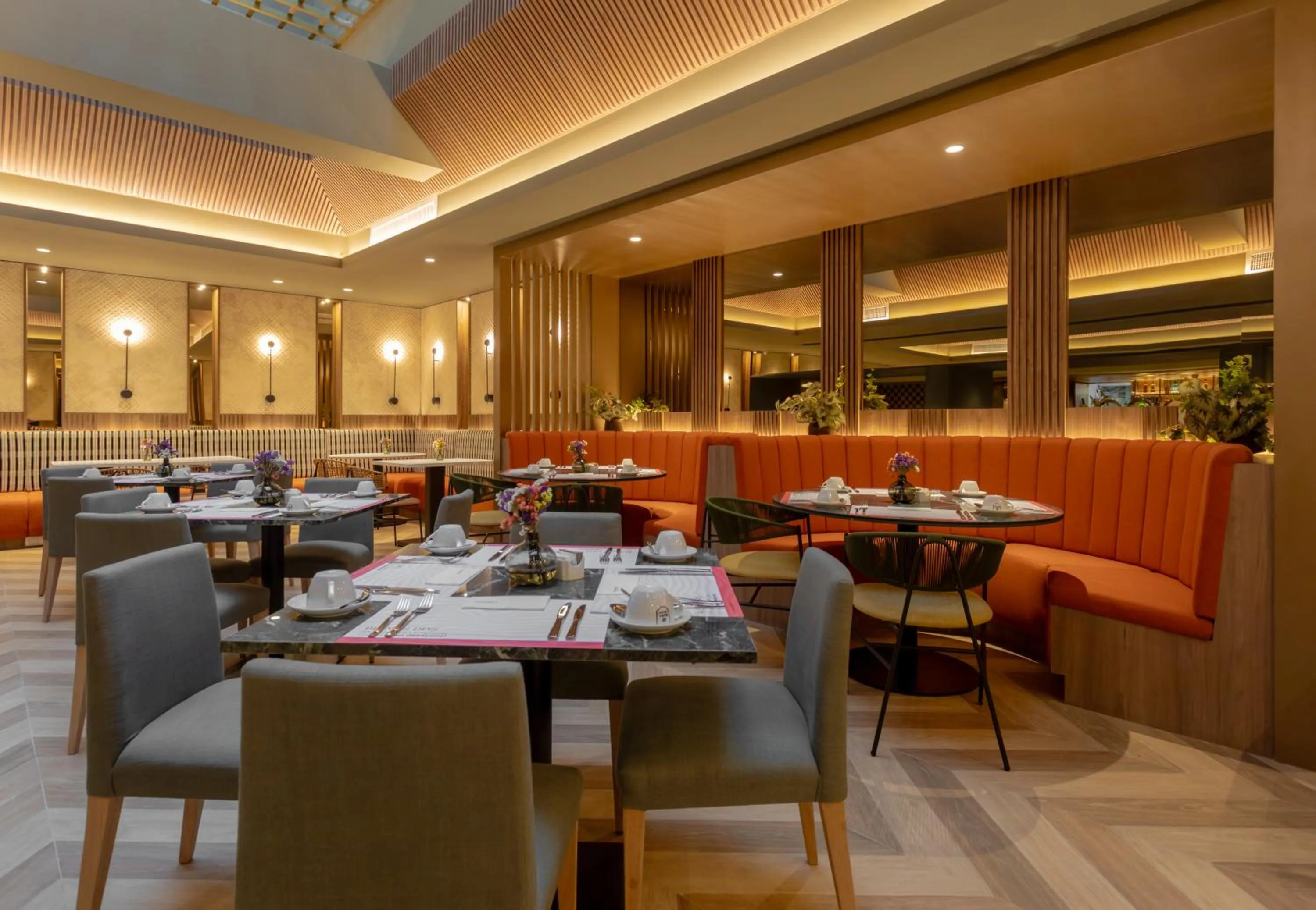 Restaurant/places to eat in Sonesta Hotel Miraflores