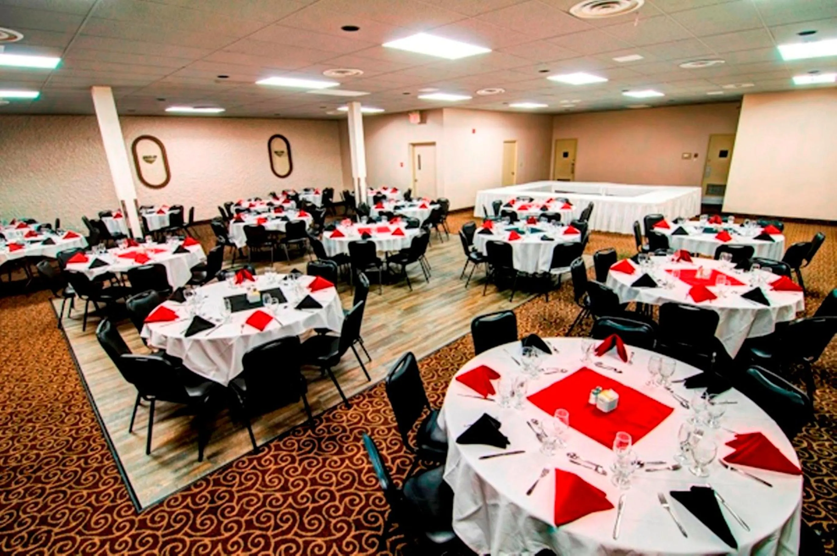 Business facilities in Wescana Inn