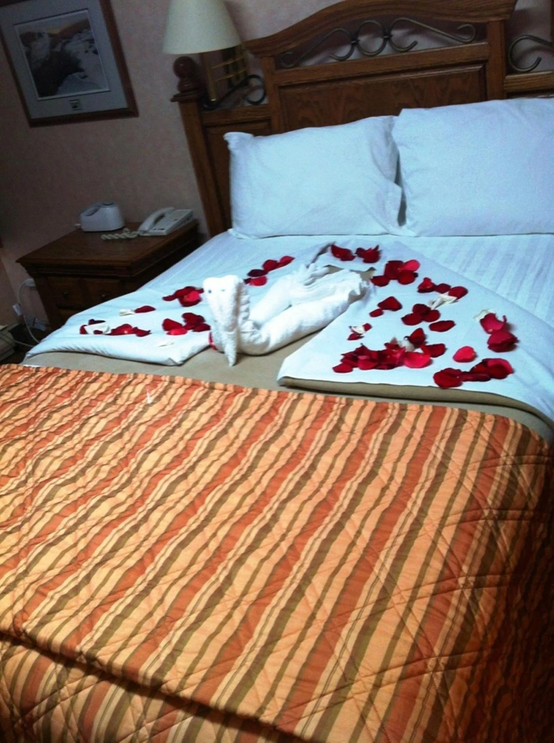 Bedroom, Bed in Wescana Inn