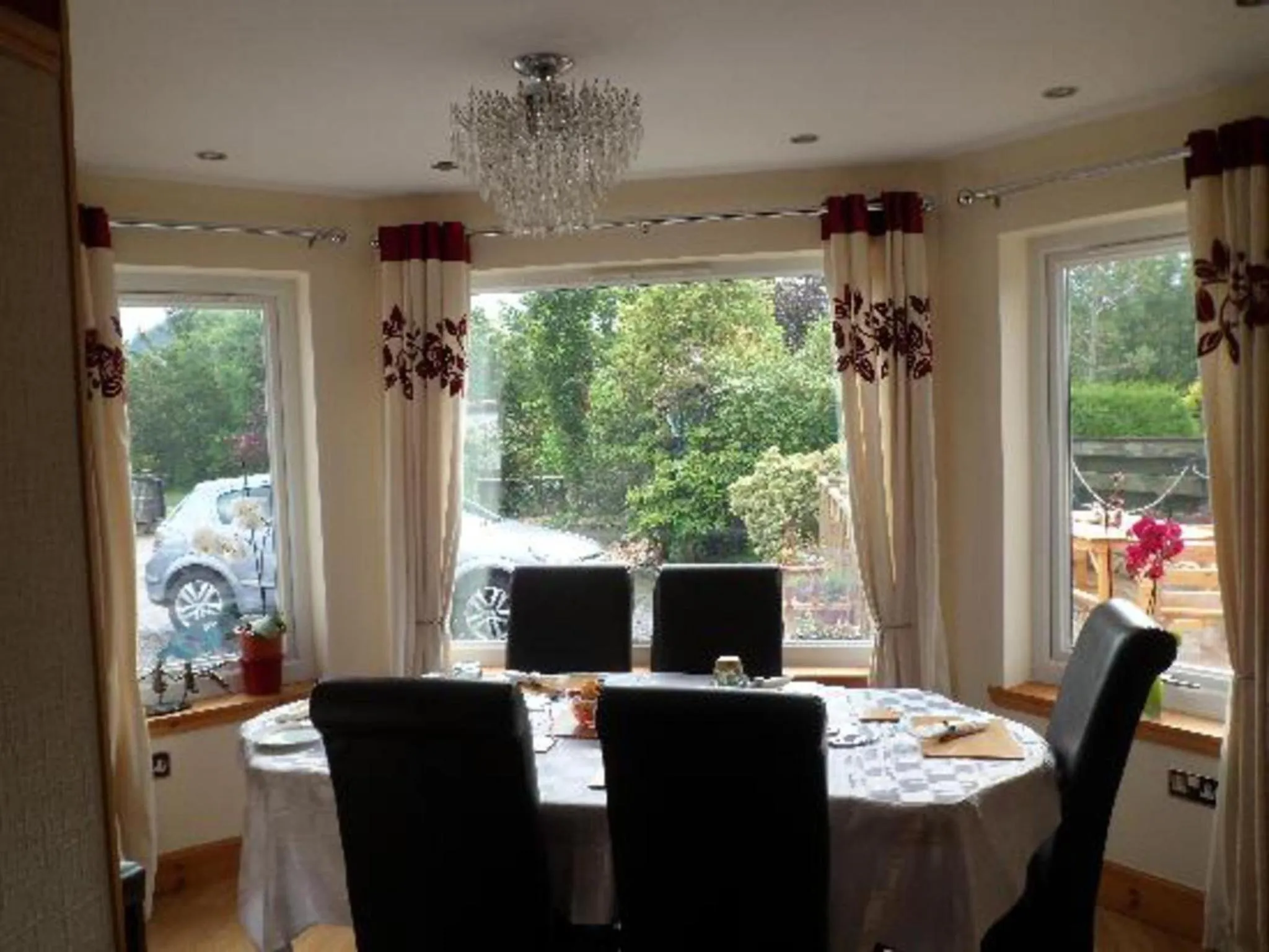 Dining area in Cuil Na Sithe