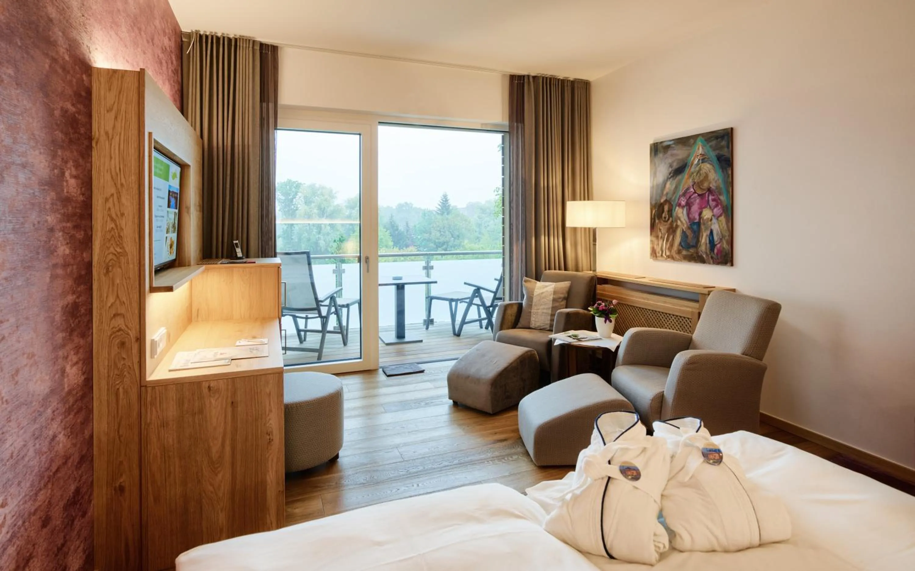 Photo of the whole room, Bed in Hotel Villa Hügel