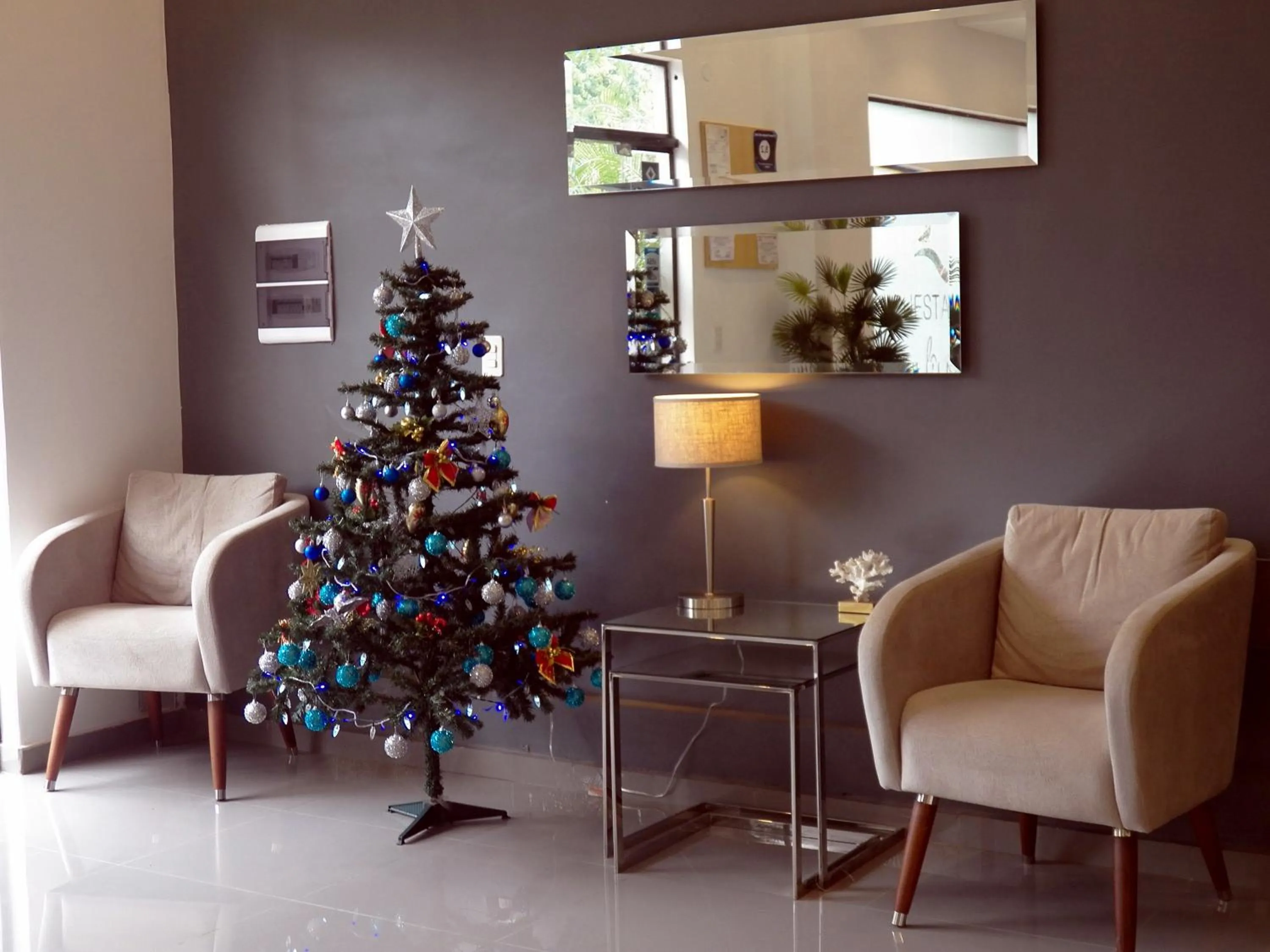 Communal lounge/ TV room in Hotel Puesta del Sol by Nobile