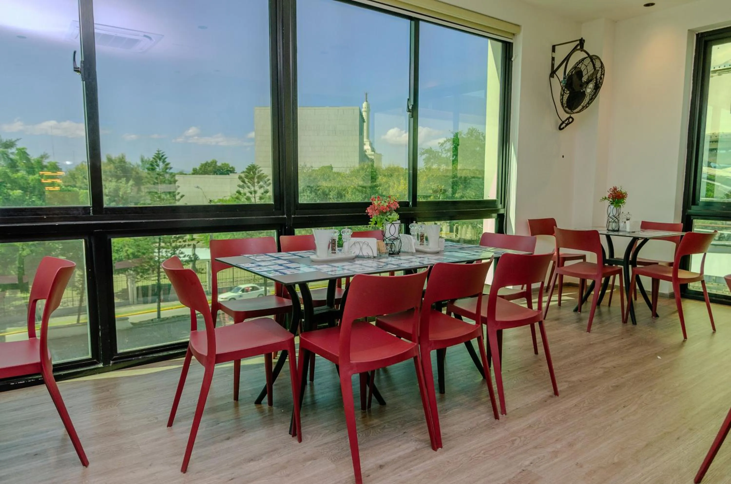 Restaurant/places to eat in Matum Hotel & Casino