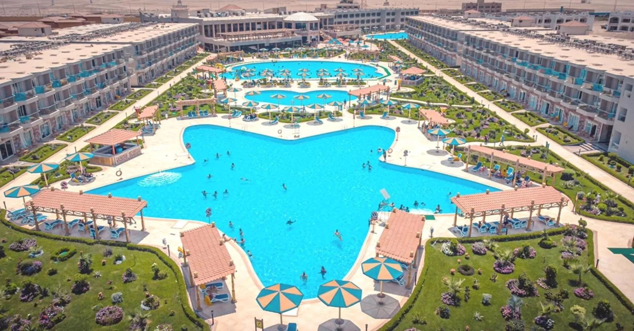 Swimming pool in Hawaii Paradise Aqua Park Resort - Families and Couples Only