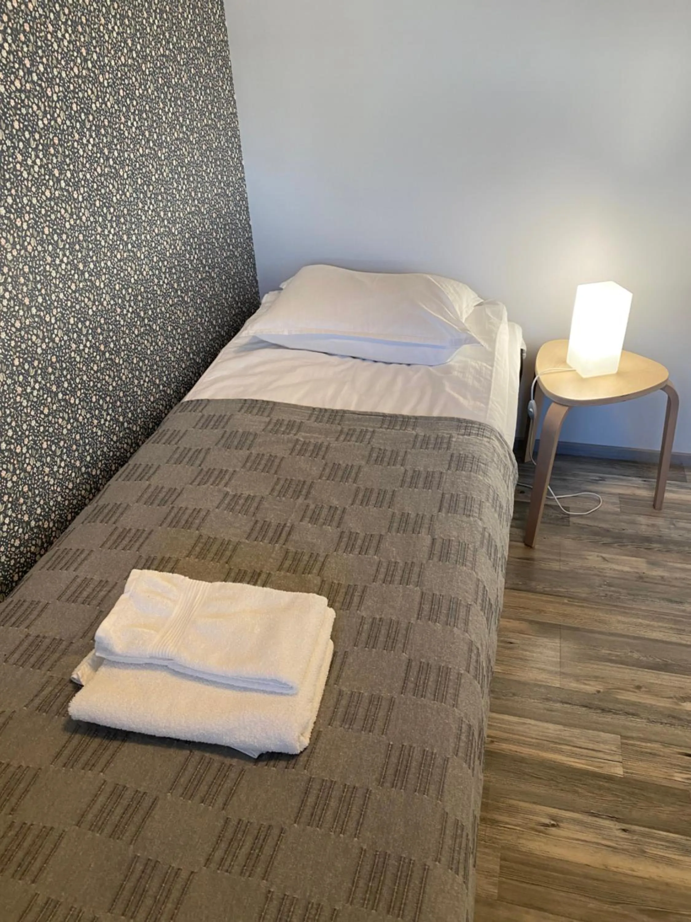 Bedroom, Bed in Savonlinna Rentals