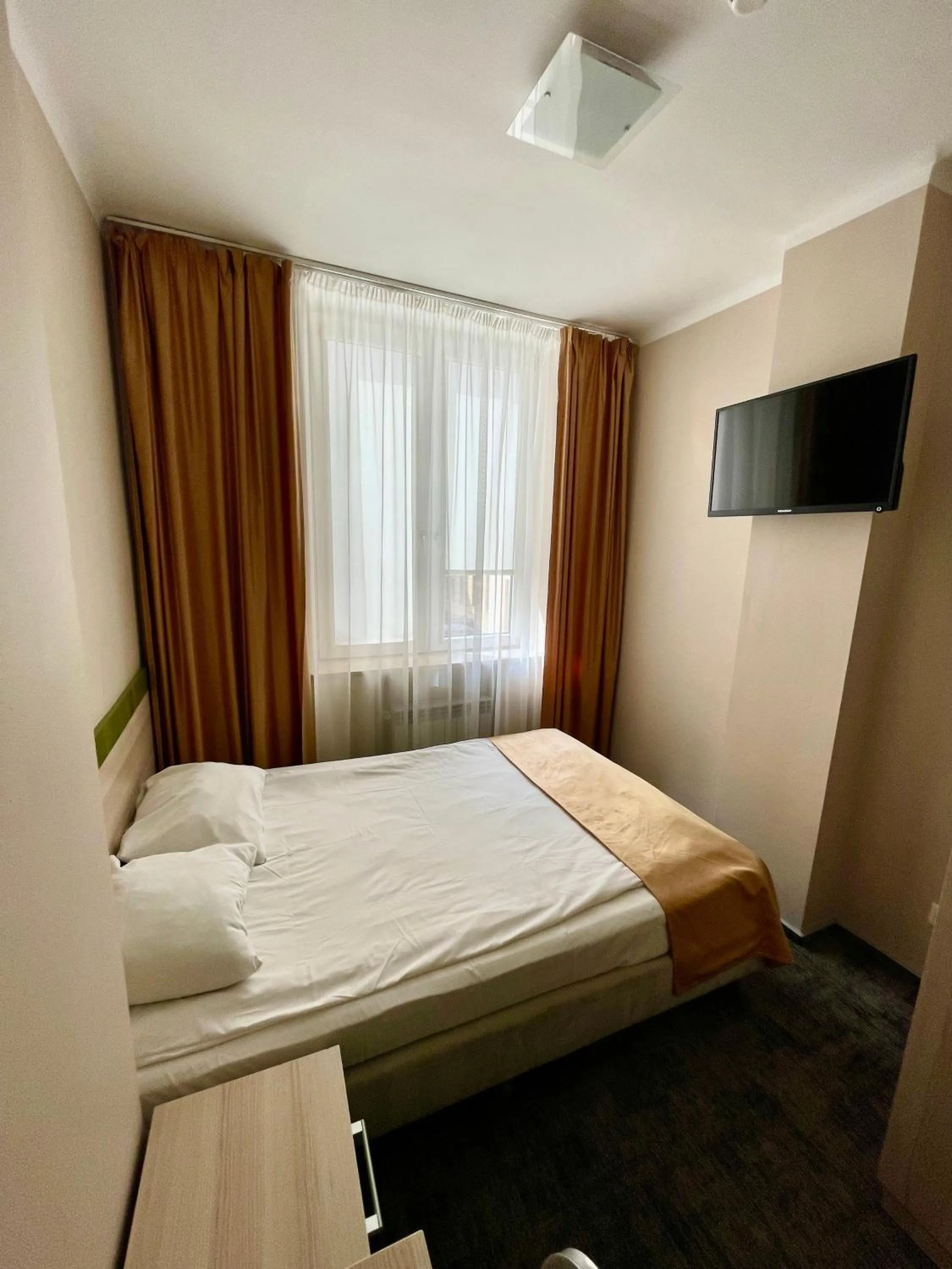 Photo of the whole room, Bed in eMKa Hostel