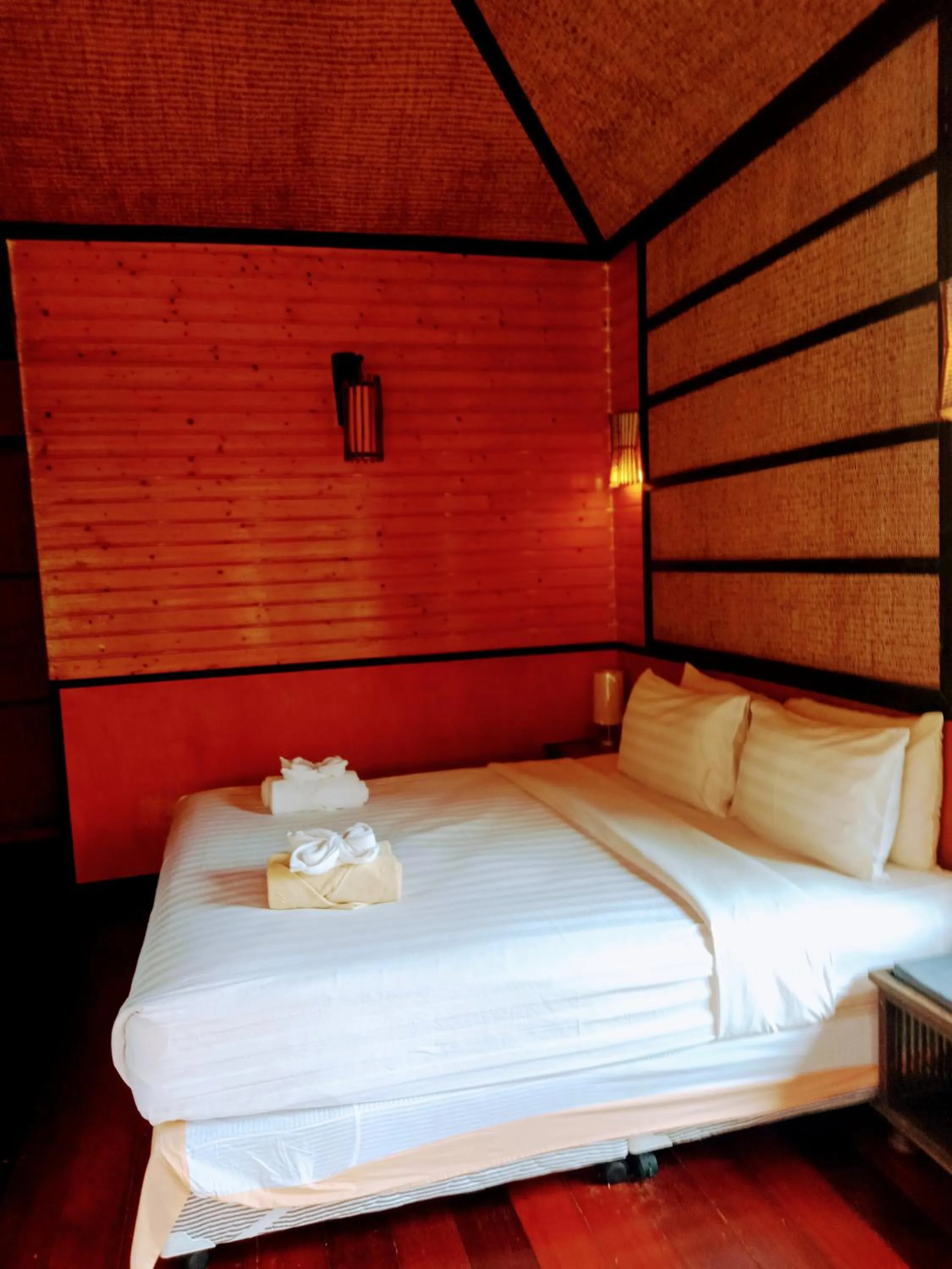 Bed in Bow Thong Beach Resort