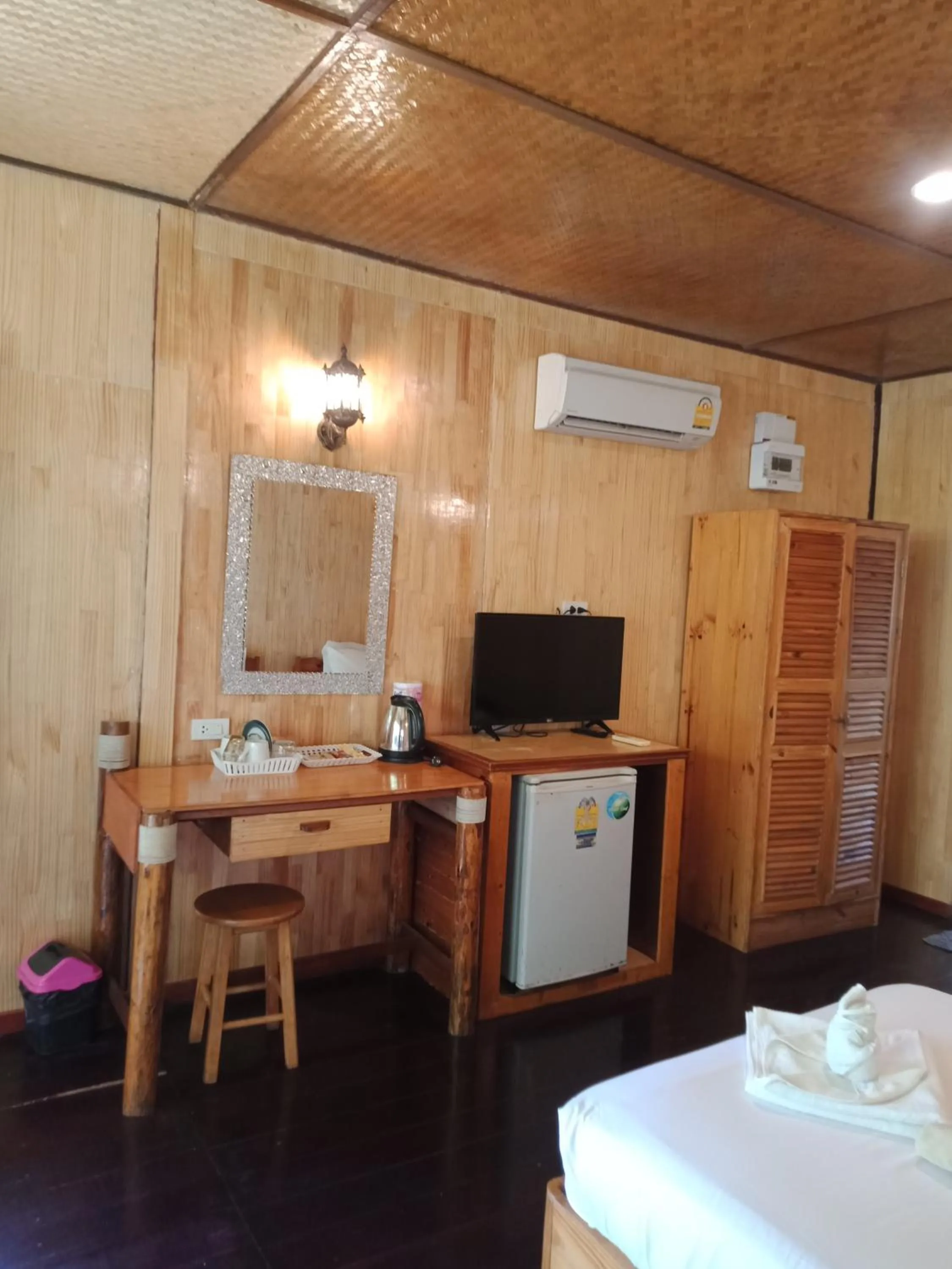 Bed in Bow Thong Beach Resort