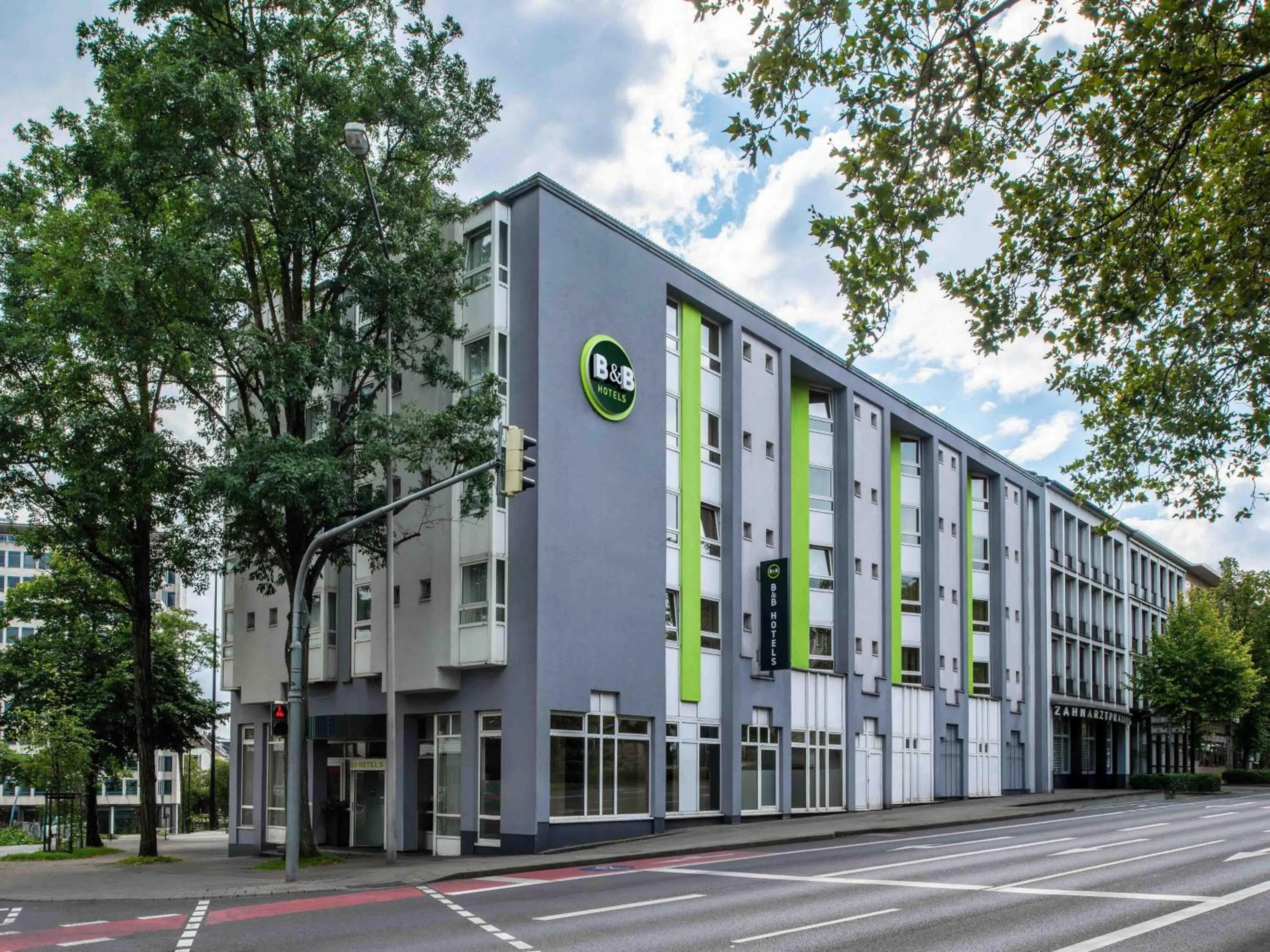 Property building in B&B Hotel Aachen-Hbf