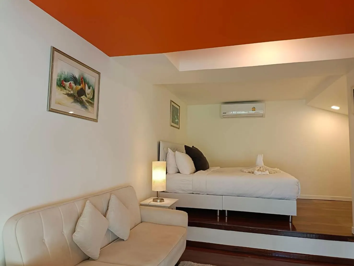 Bed in Nangyuan Island Dive Resort