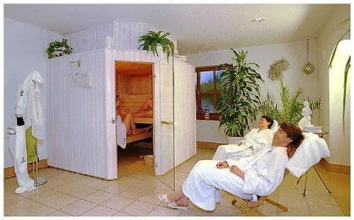 Spa and wellness centre/facilities, Bed in Hotel & Landgasthof Forsthof