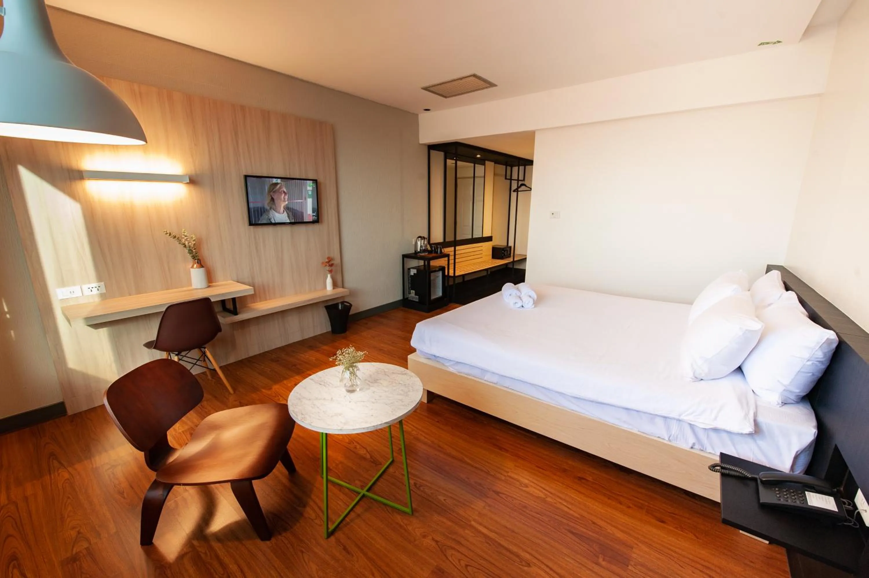 Bed in Lee Gardens Plaza Hotel - SHA Plus