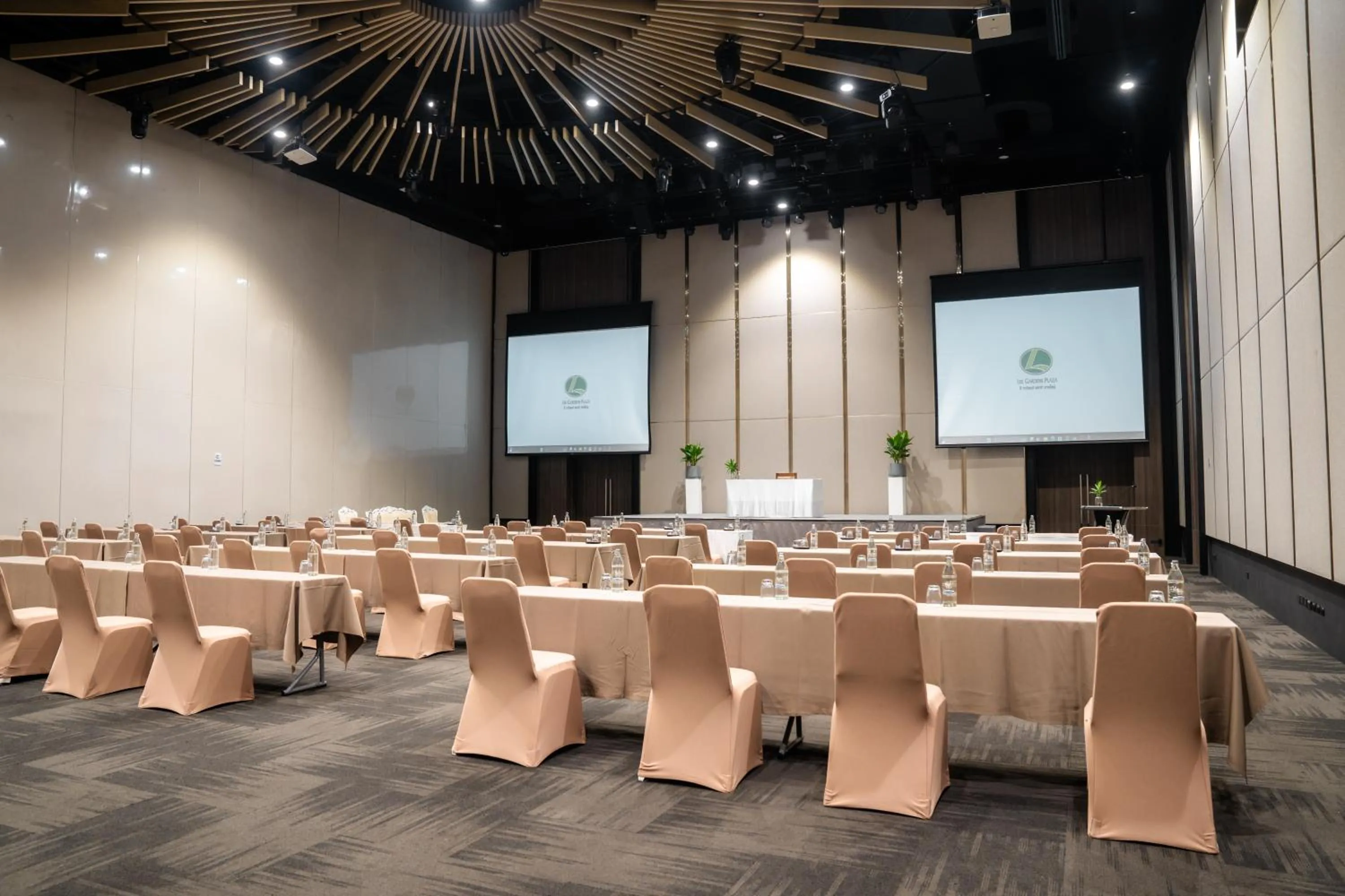 Lee Gardens Plaza Hotel - SHA Plus