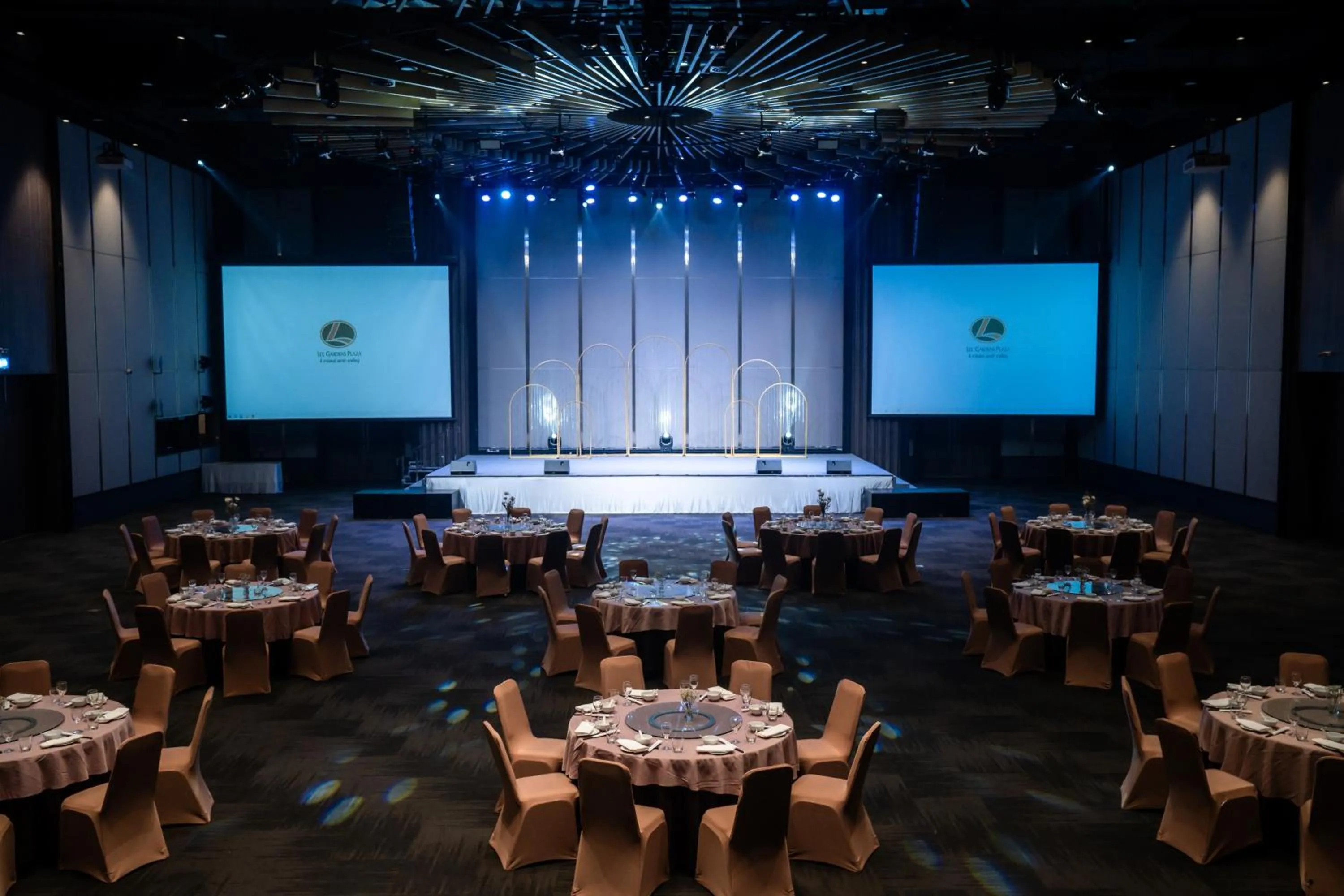 Lee Gardens Plaza Hotel - SHA Plus