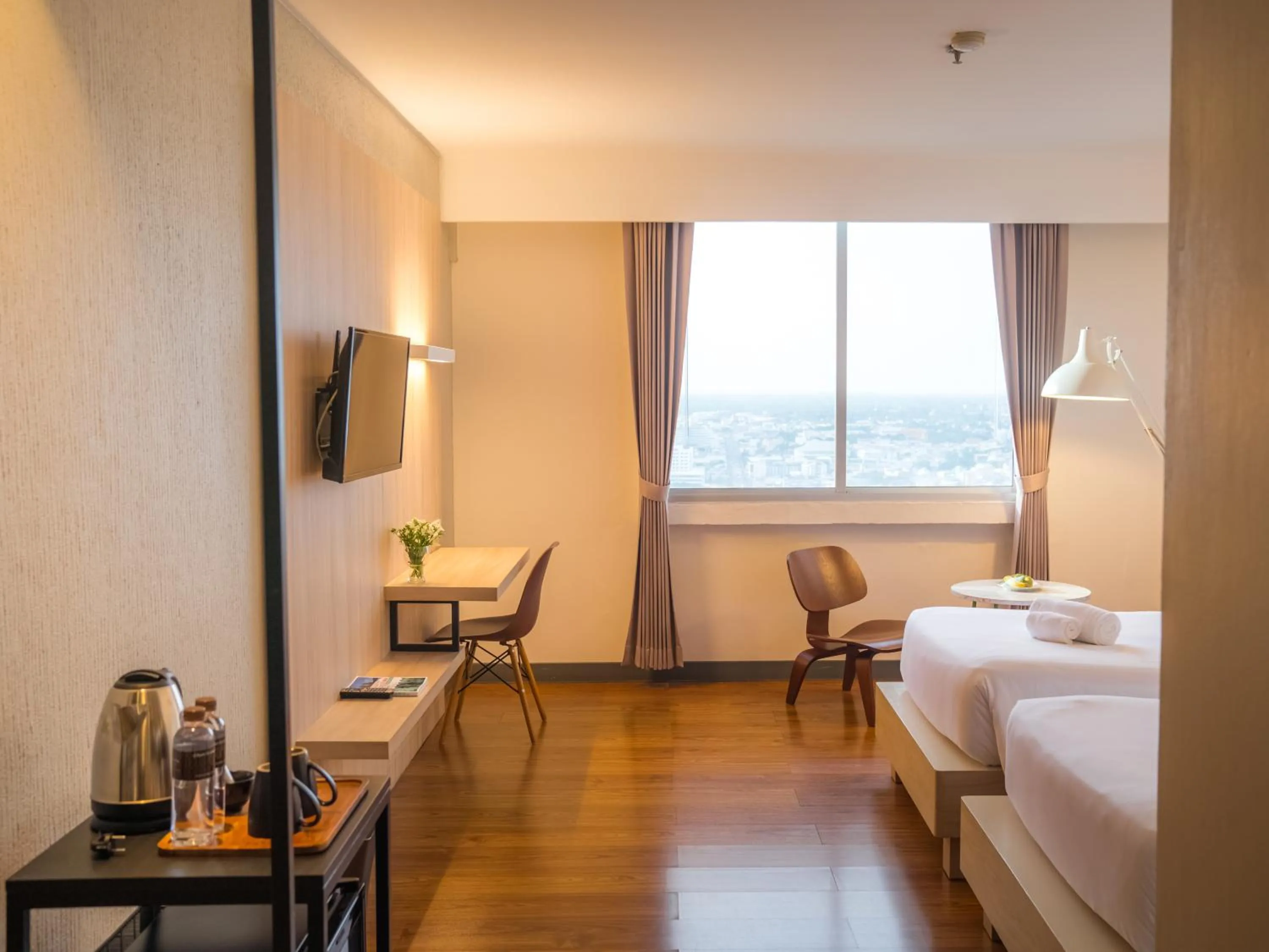 Bed in Lee Gardens Plaza Hotel - SHA Plus