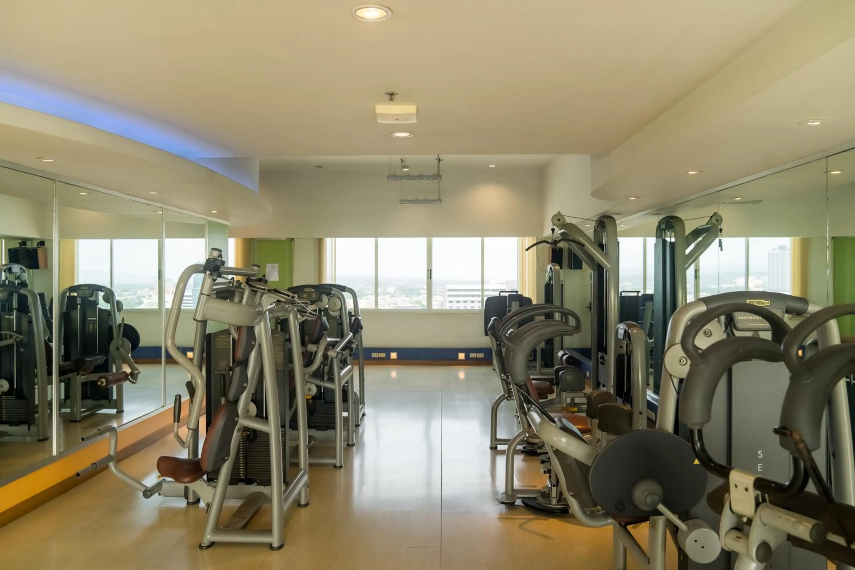 Lee Gardens Plaza Hotel - SHA Plus