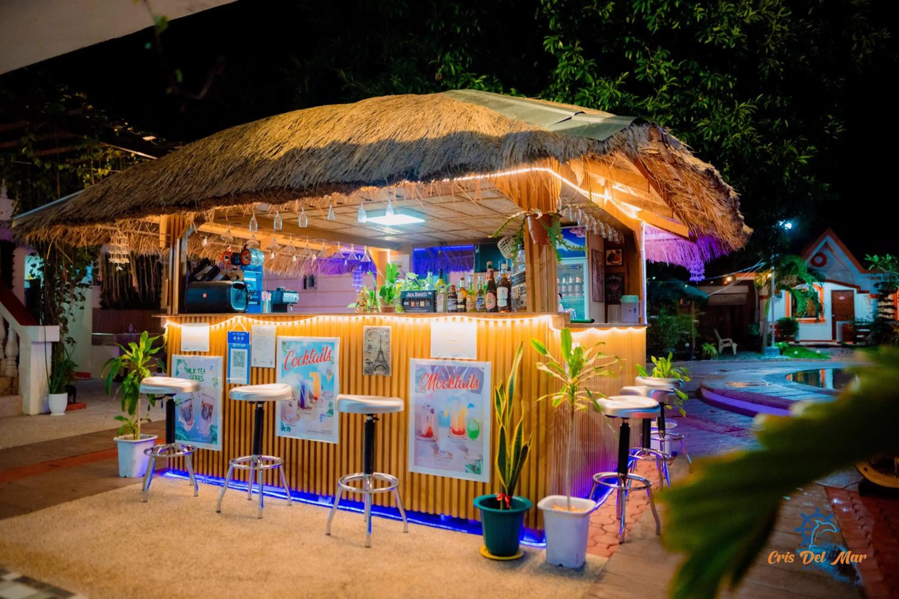 minibar in Cris Del Mar Resort