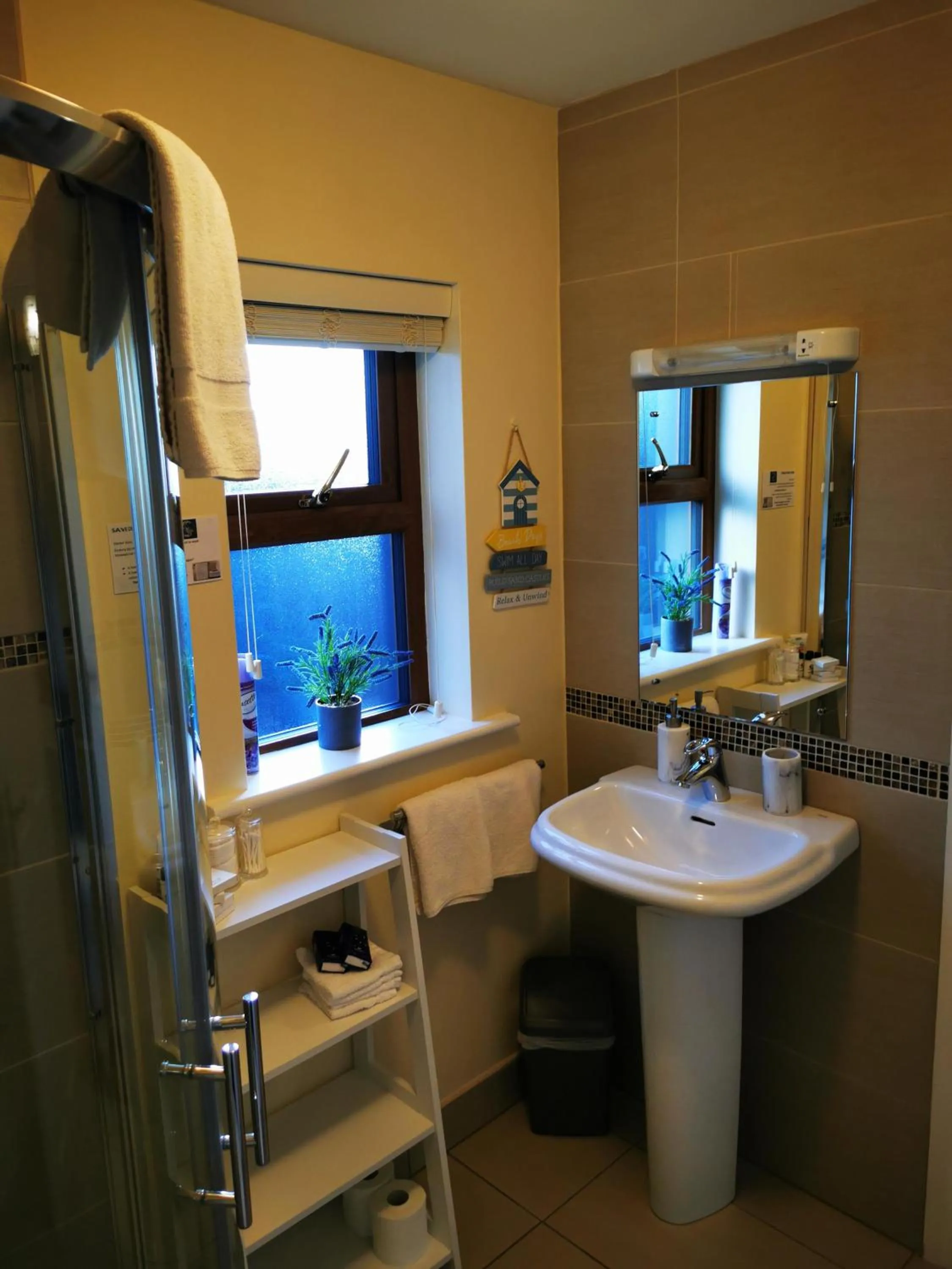 Bathroom in Ocean Heights B&B