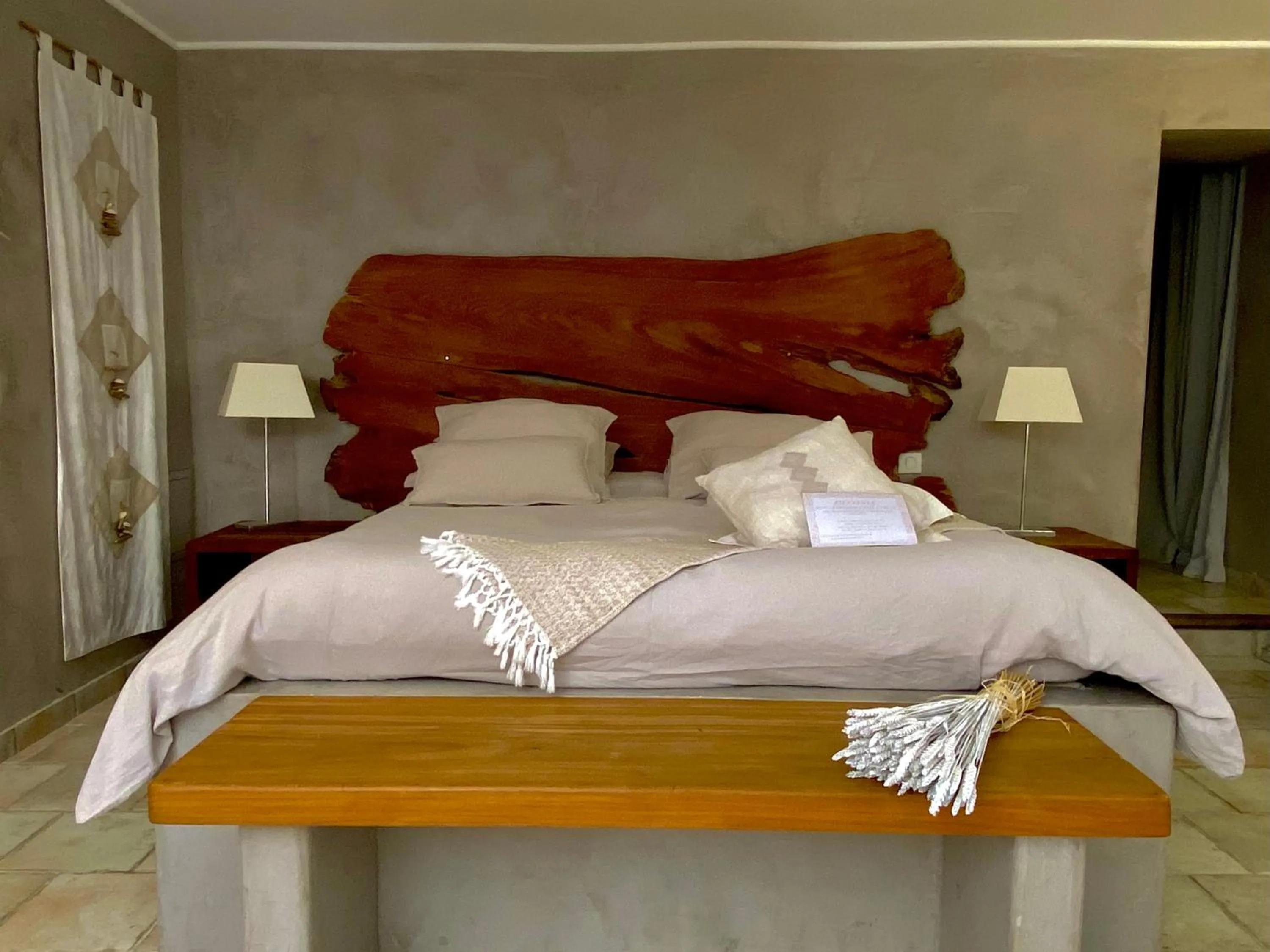 Bed in Domaine De Sainte Annette