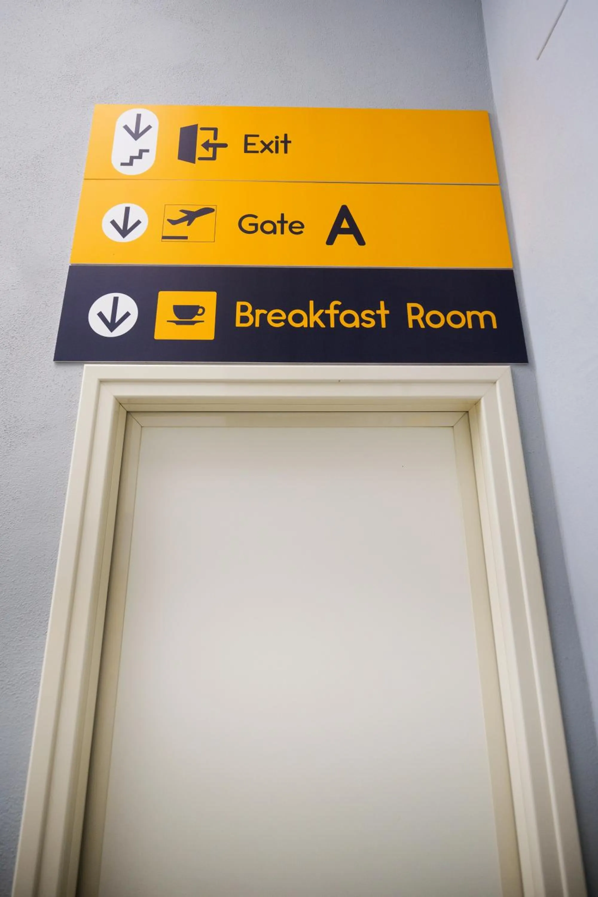 Text overlay in Terminal 1 Guest House