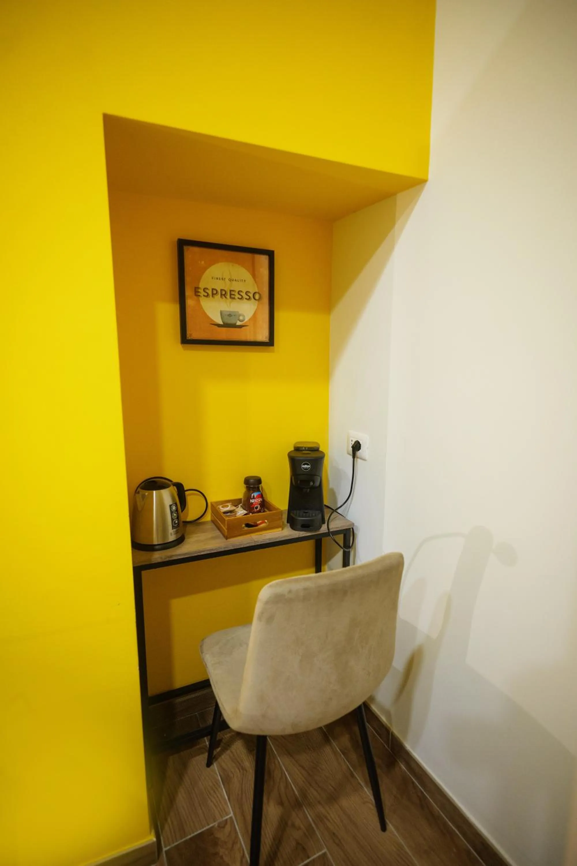 Coffee/tea facilities in Terminal 1 Guest House