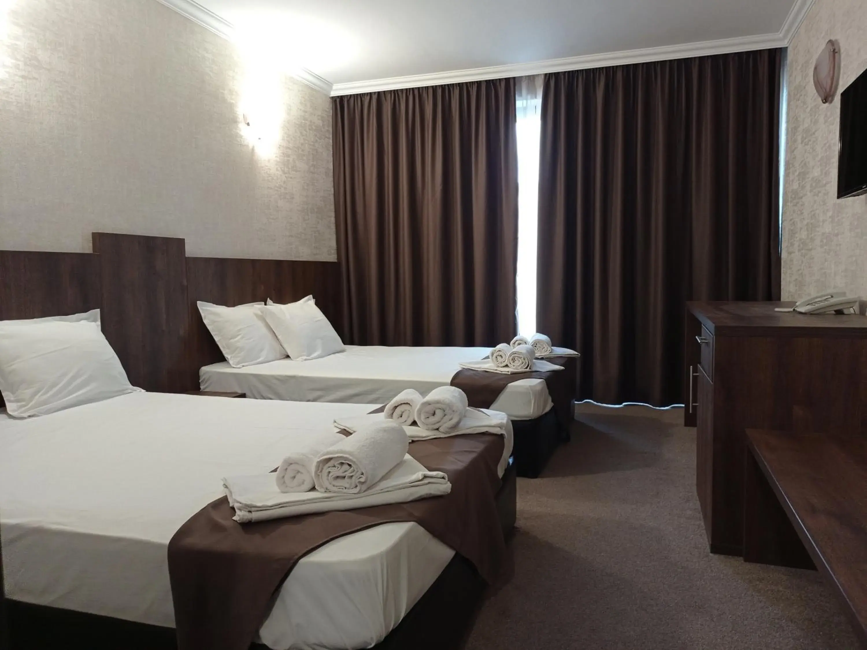 Quadruple Room with Balcony in Hotel Pautalia Quadruple Room with Balcony in Hotel Pautalia