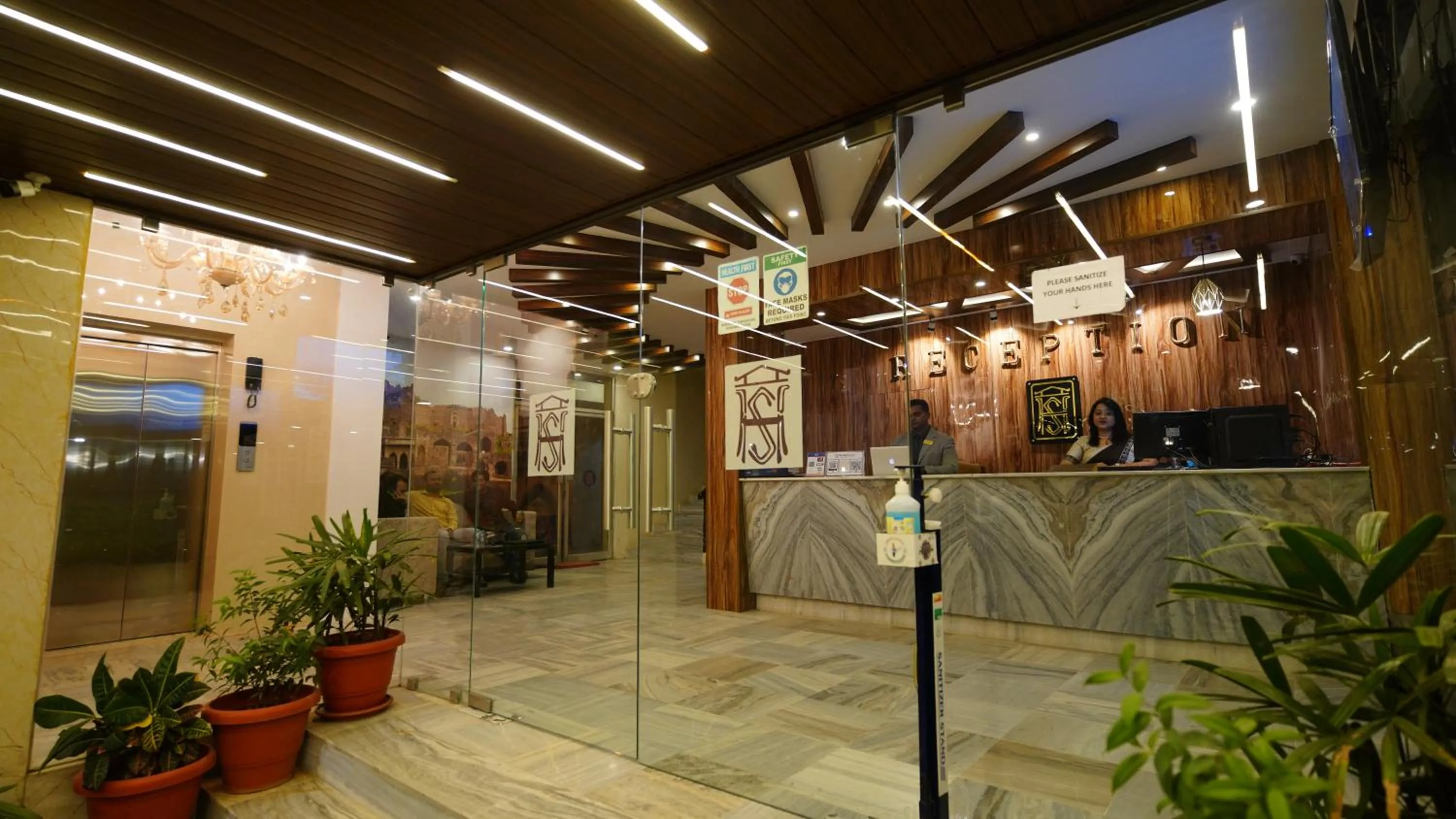 Facade/entrance in New Hotel Suhail