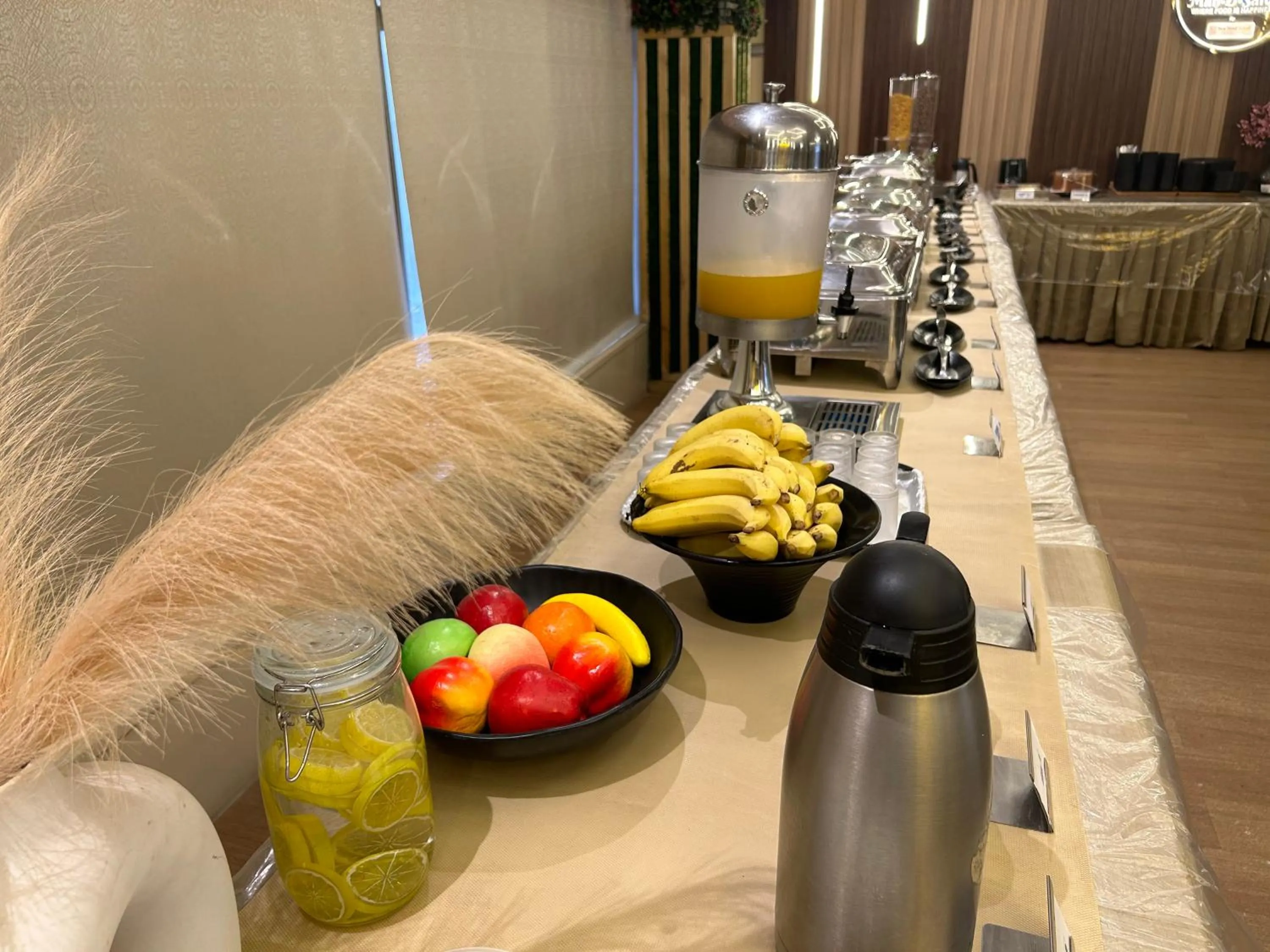 Food and drinks in New Hotel Suhail