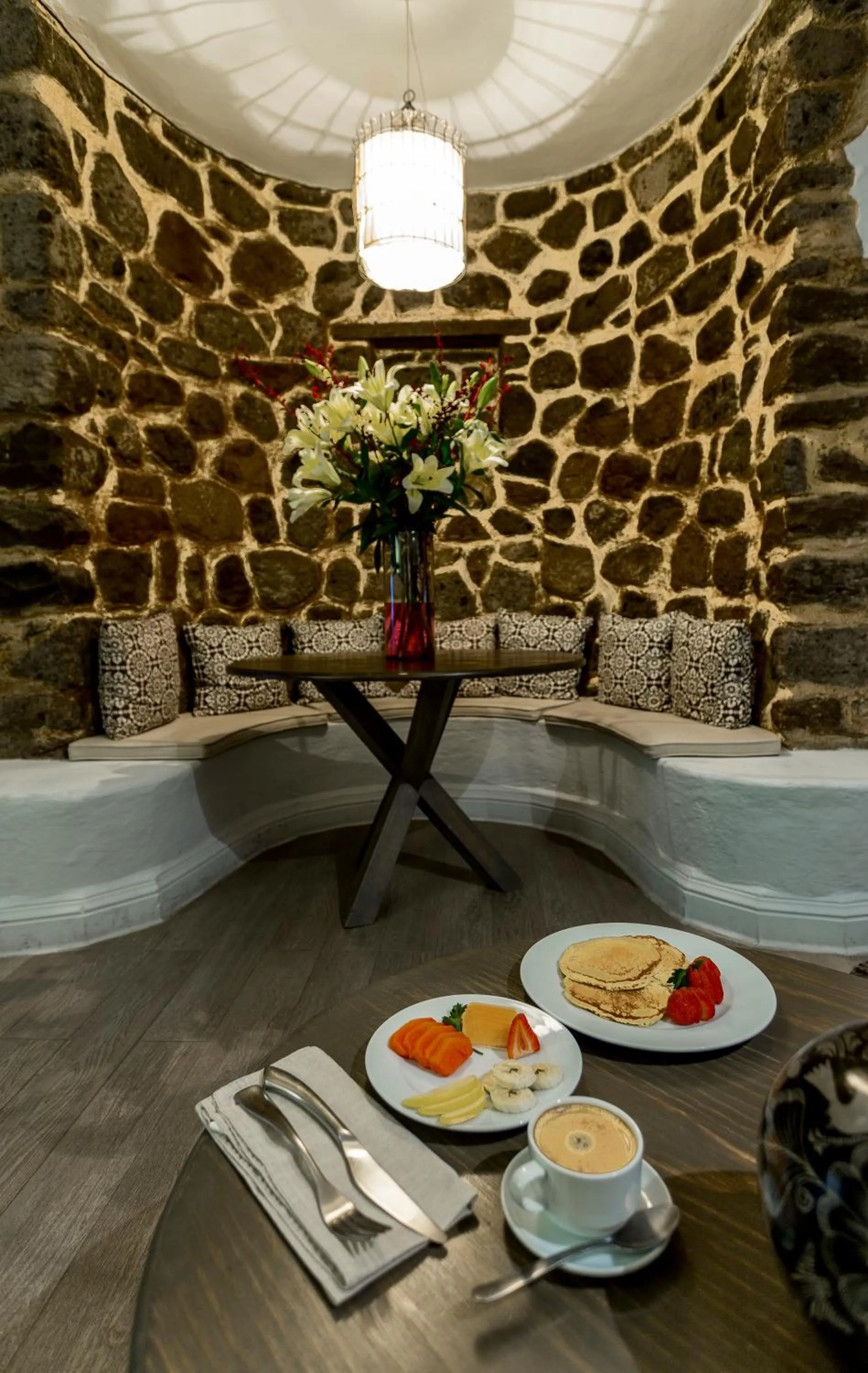 American breakfast in Hotel Boutique El Palomar