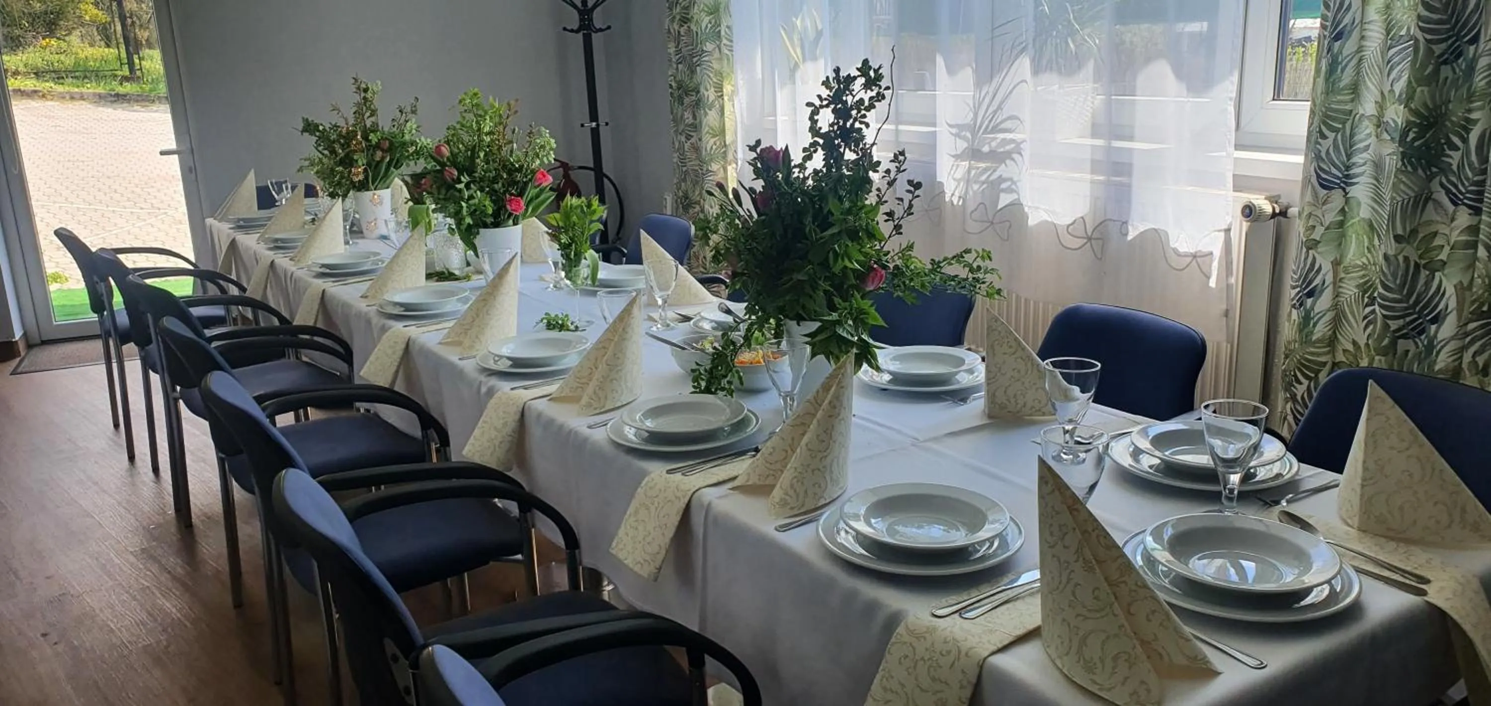 Restaurant/places to eat in Willa Biały Domek