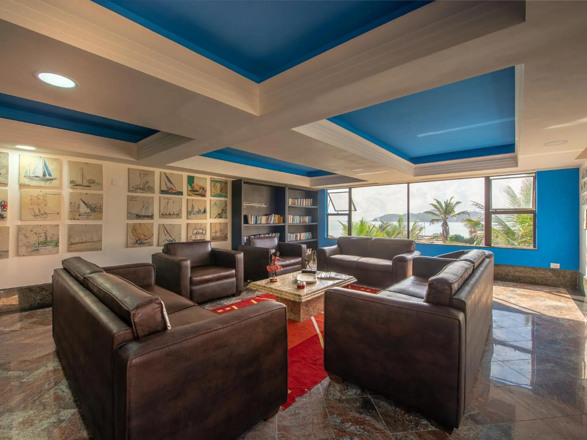 Communal lounge/ TV room in Happy Hotel Praia Azul