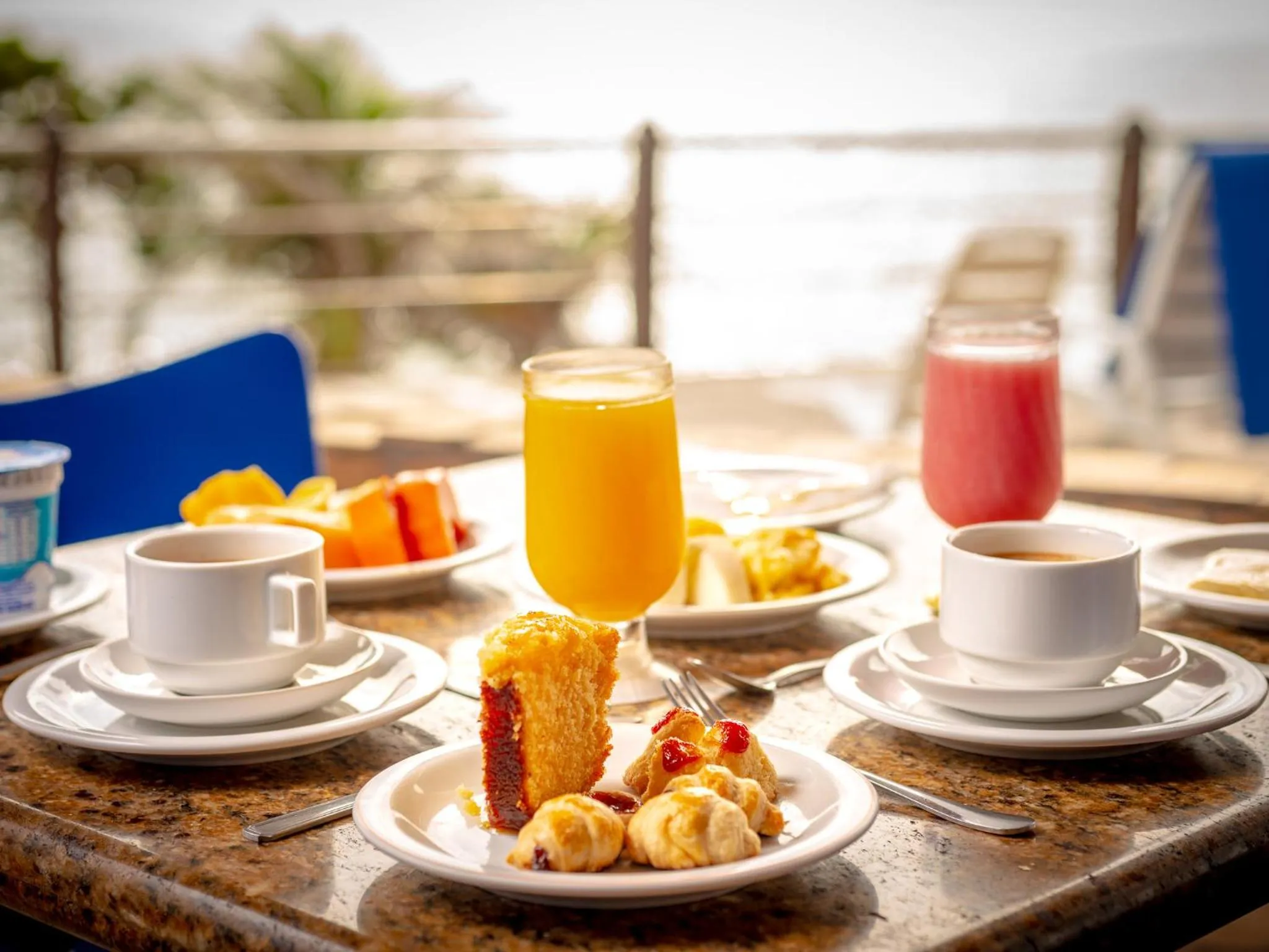 Breakfast in Happy Hotel Praia Azul