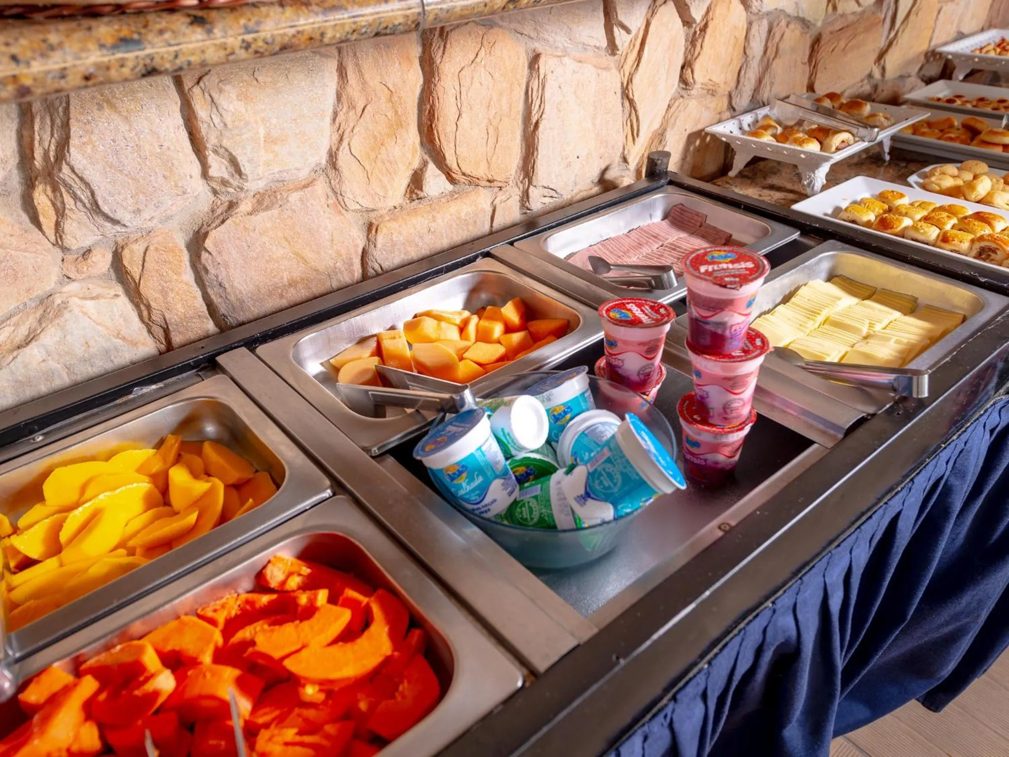 Breakfast in Happy Hotel Praia Azul