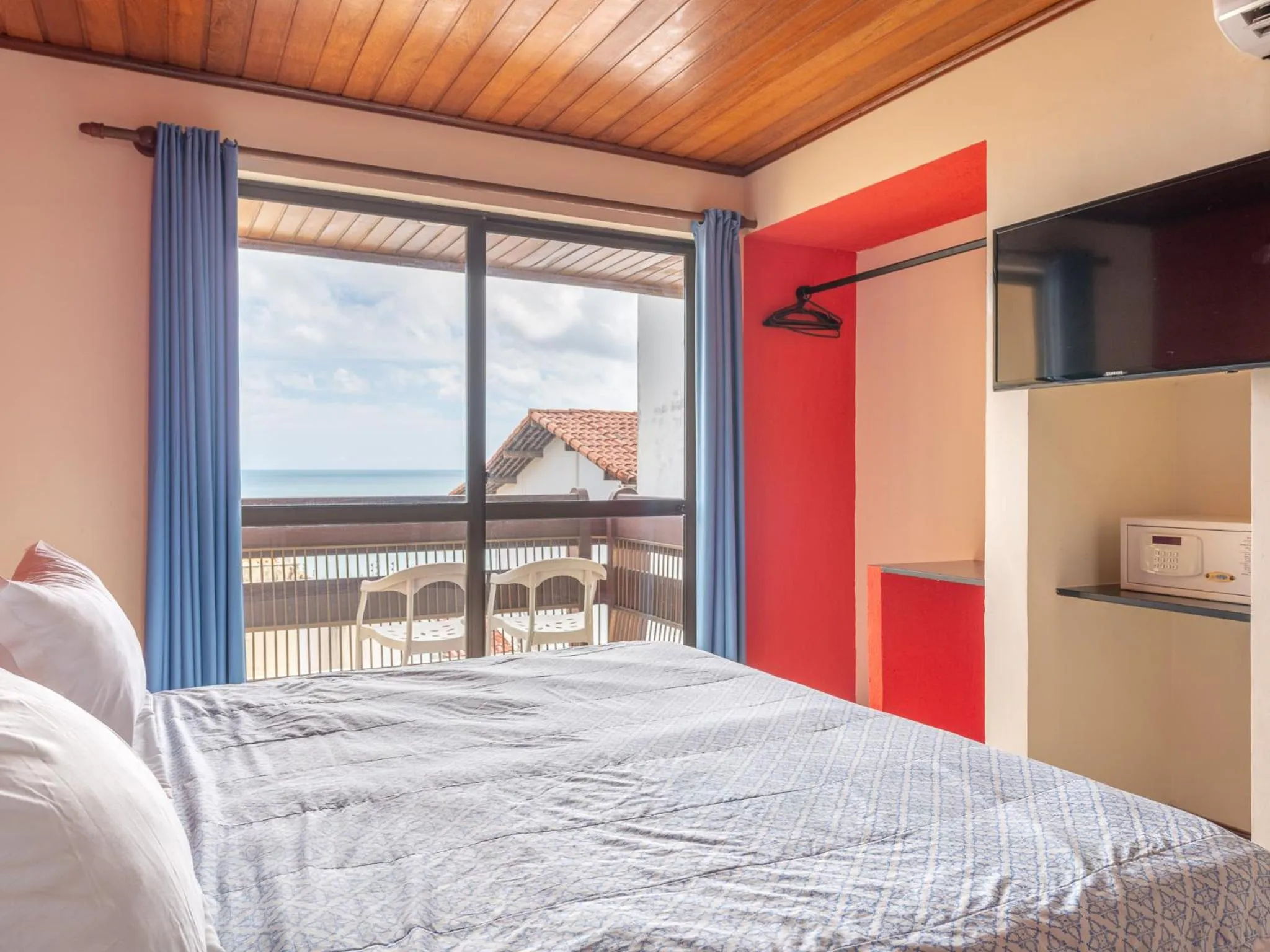 Bed in Happy Hotel Praia Azul