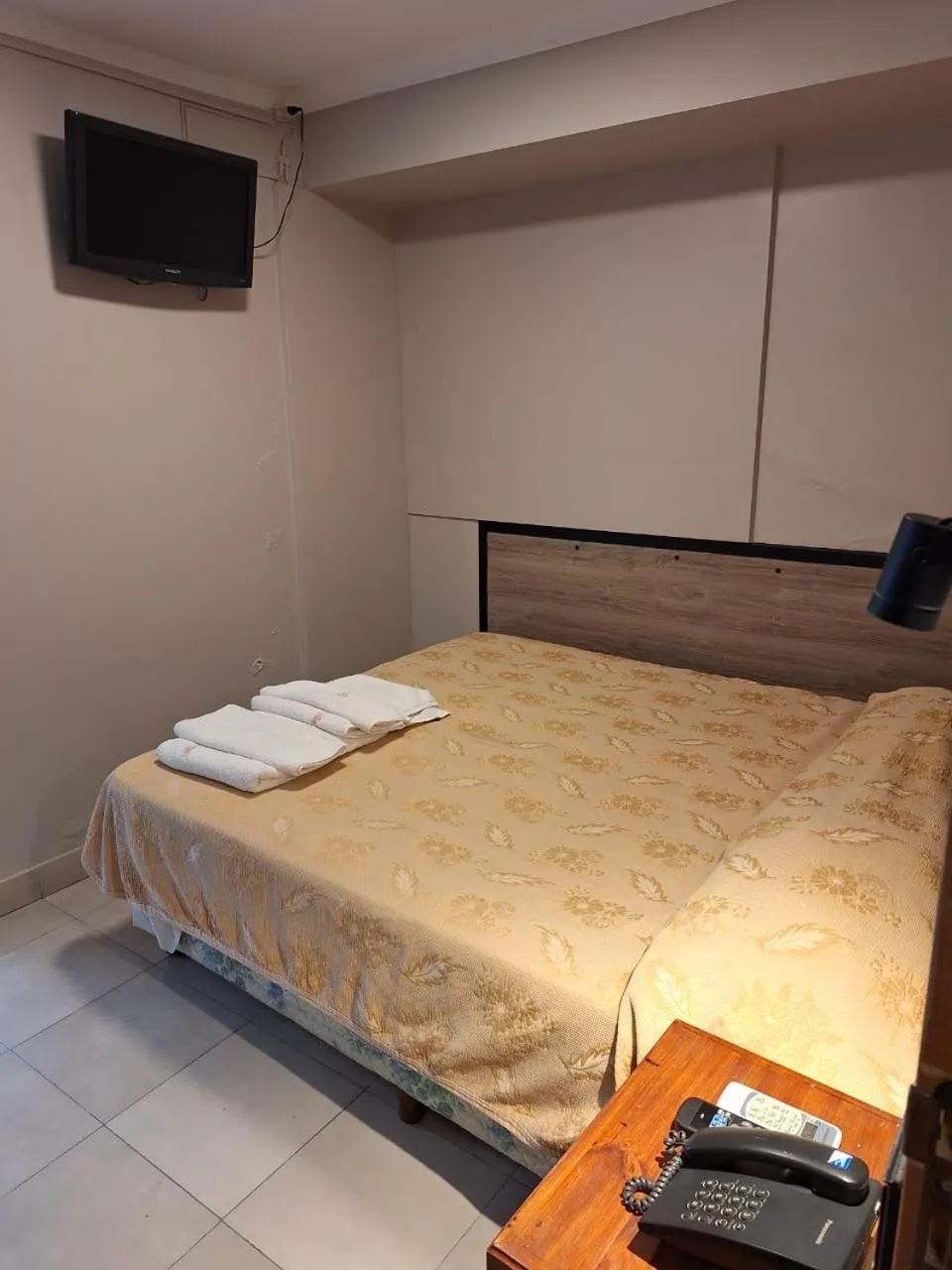 Bed in Hotel Marilian II