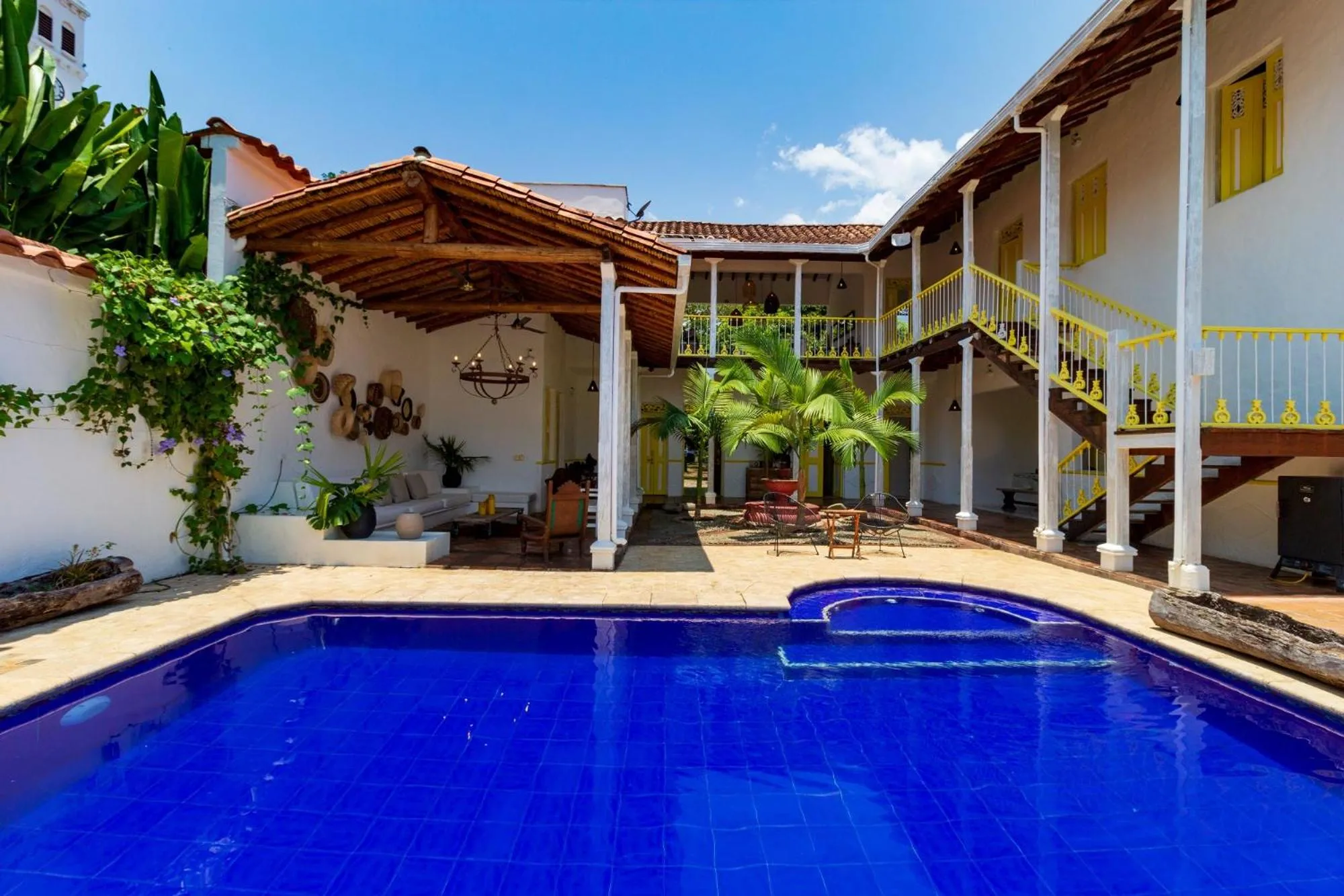 Swimming pool in Hotel Fundadores en Cauca Viejo Fundadores