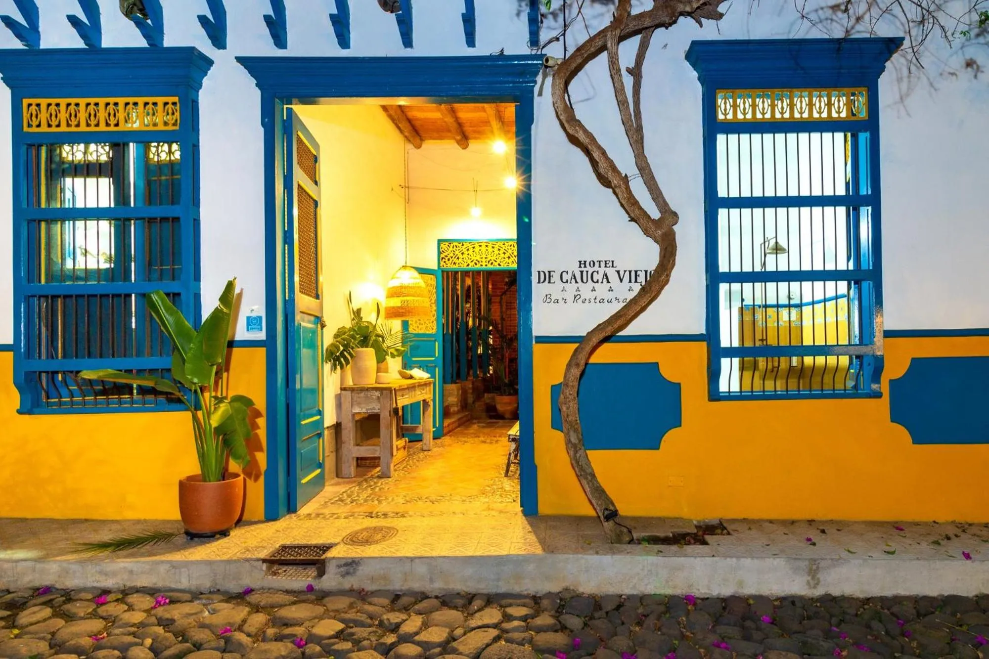 Property building in Hotel Fundadores en Cauca Viejo Fundadores