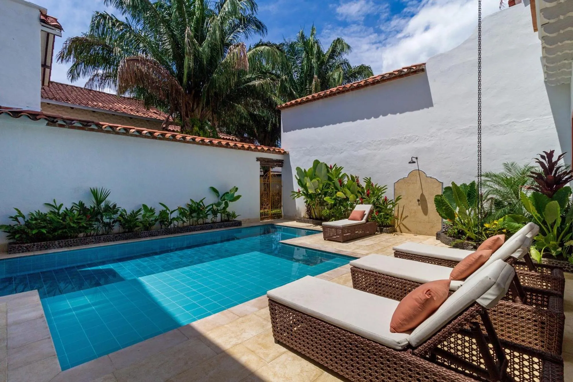 Swimming pool in Hotel Fundadores en Cauca Viejo Fundadores