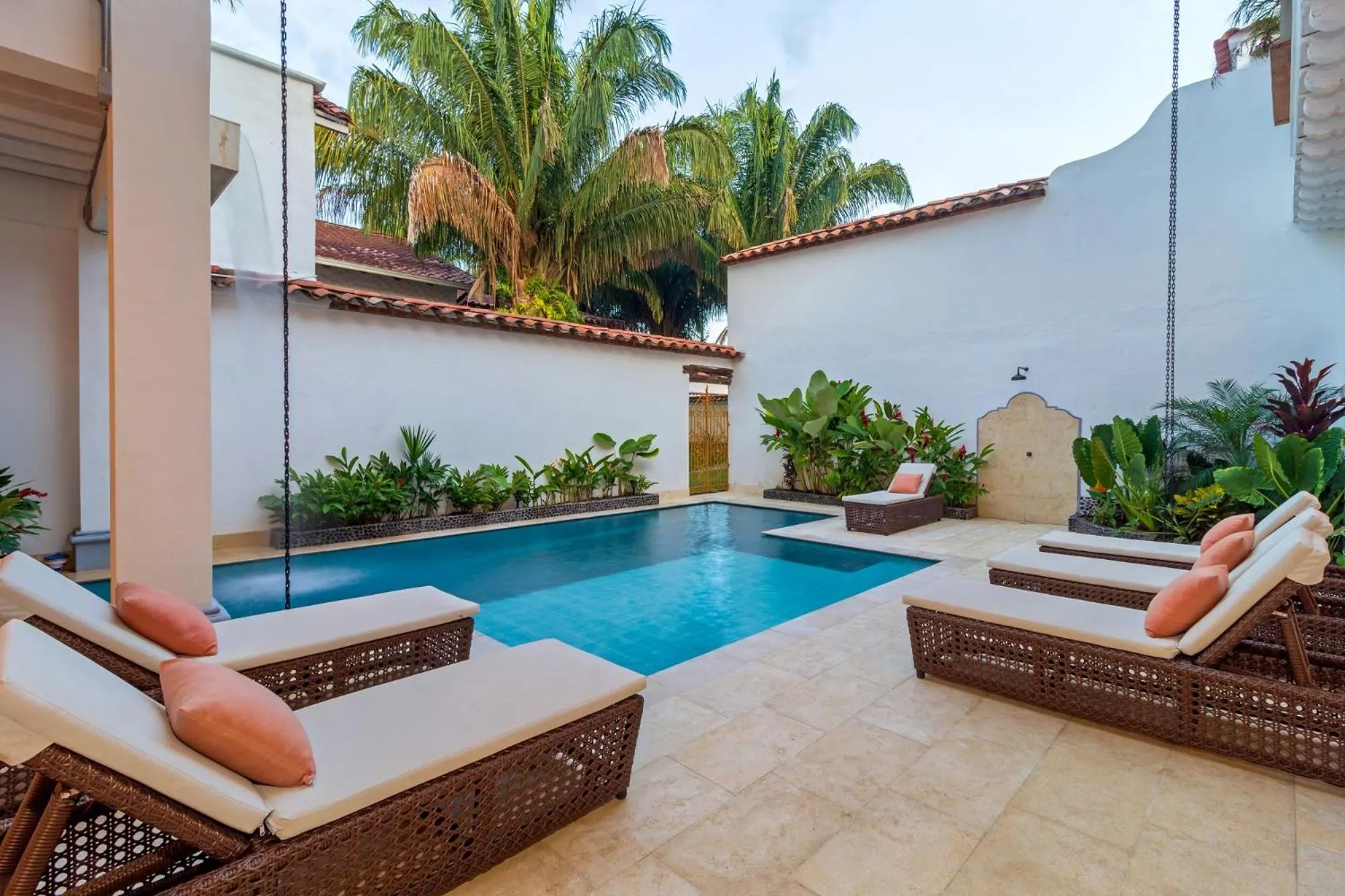 Swimming pool in Hotel Fundadores en Cauca Viejo Fundadores