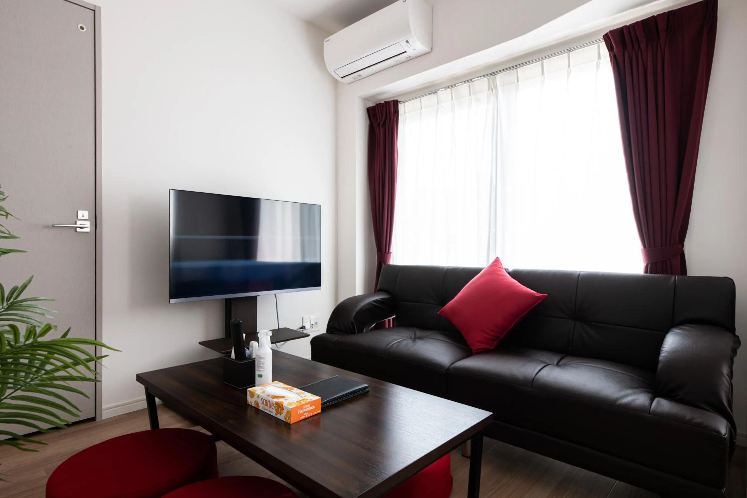 Photo of the whole room in Grand Inn Canalside