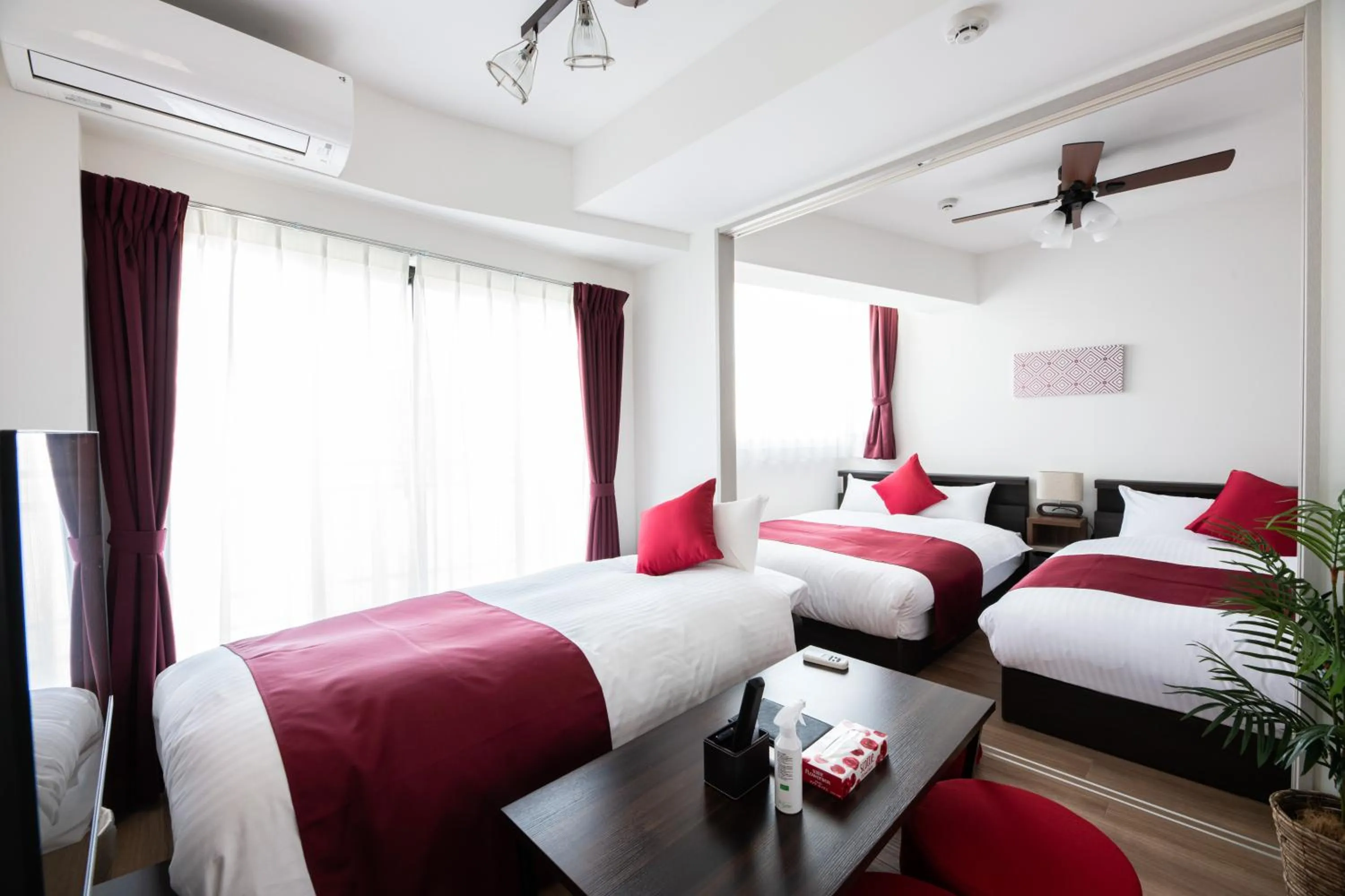 Bed in Grand Inn Canalside