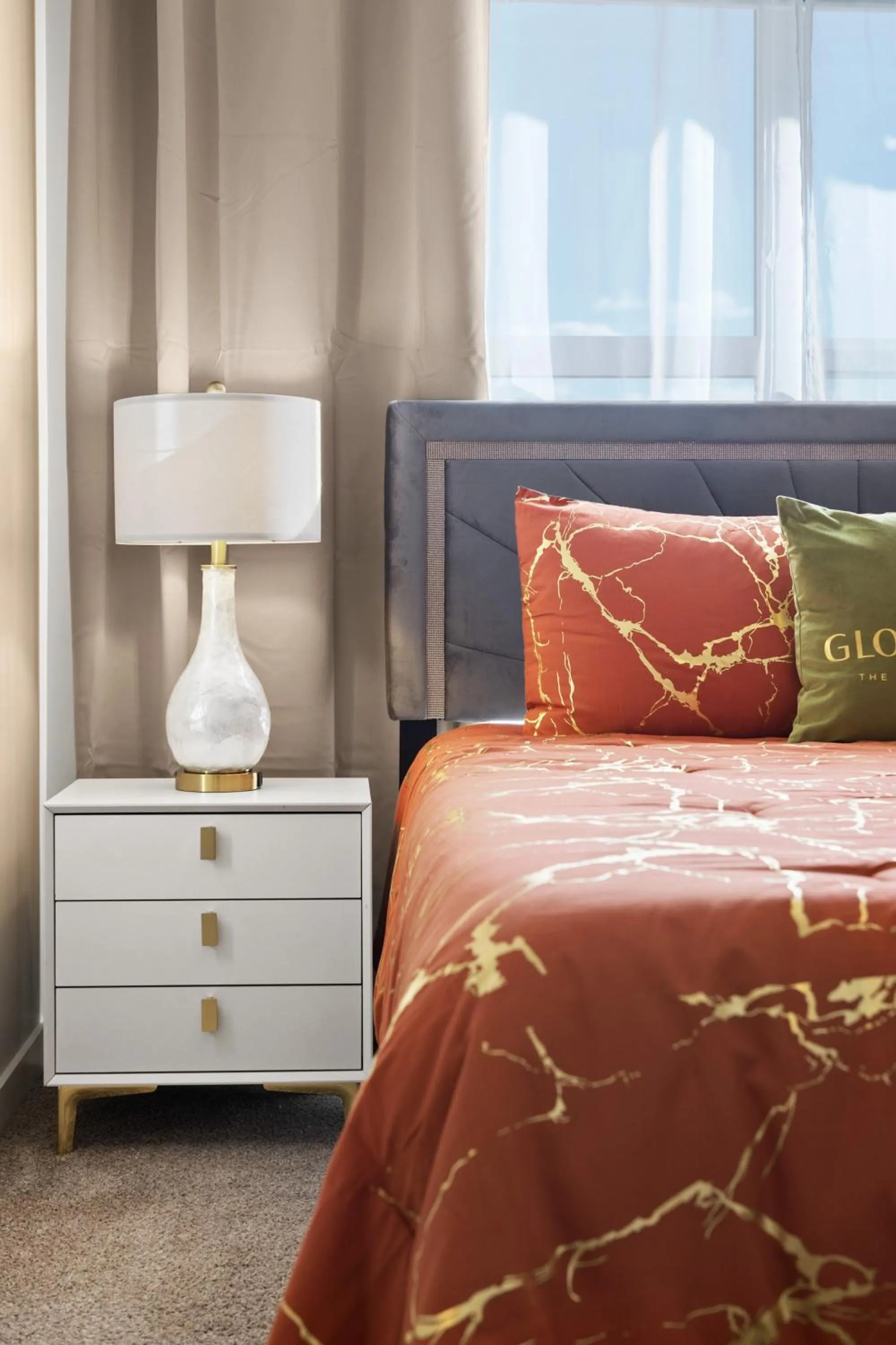 Bed in GLOBALSTAY New Apartments in Cranbrook Free street parking