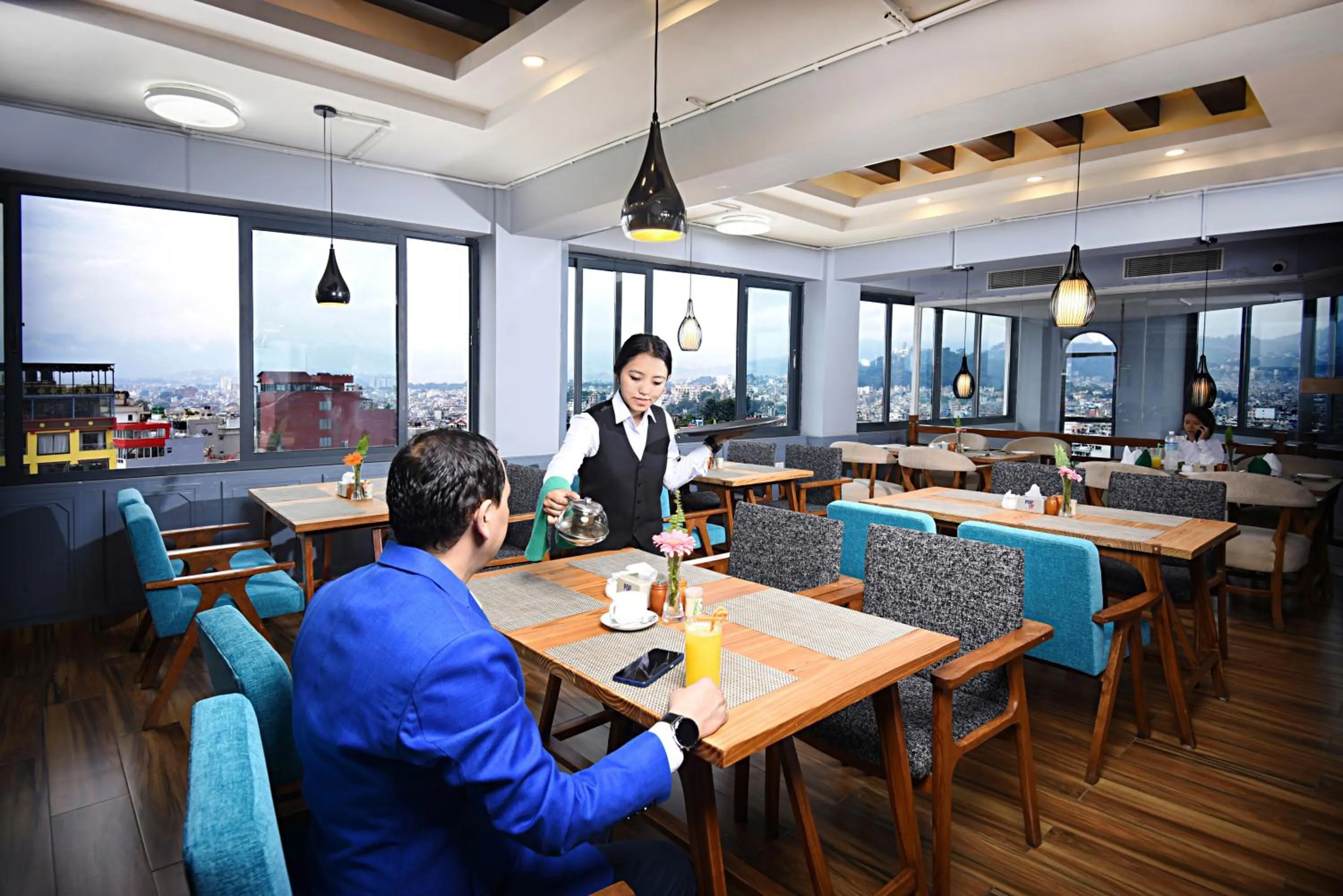 Restaurant/places to eat in Woodapple Hotel and Spa