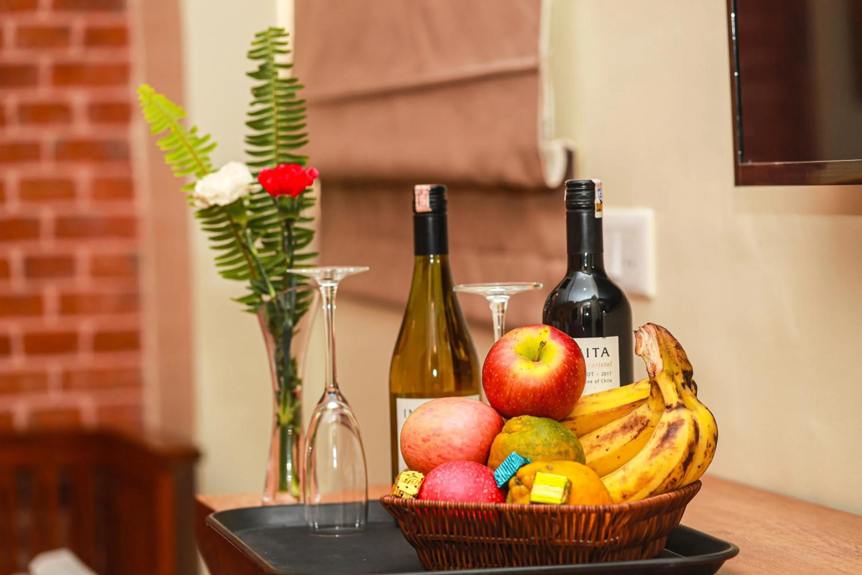 Food and drinks in Woodapple Hotel and Spa