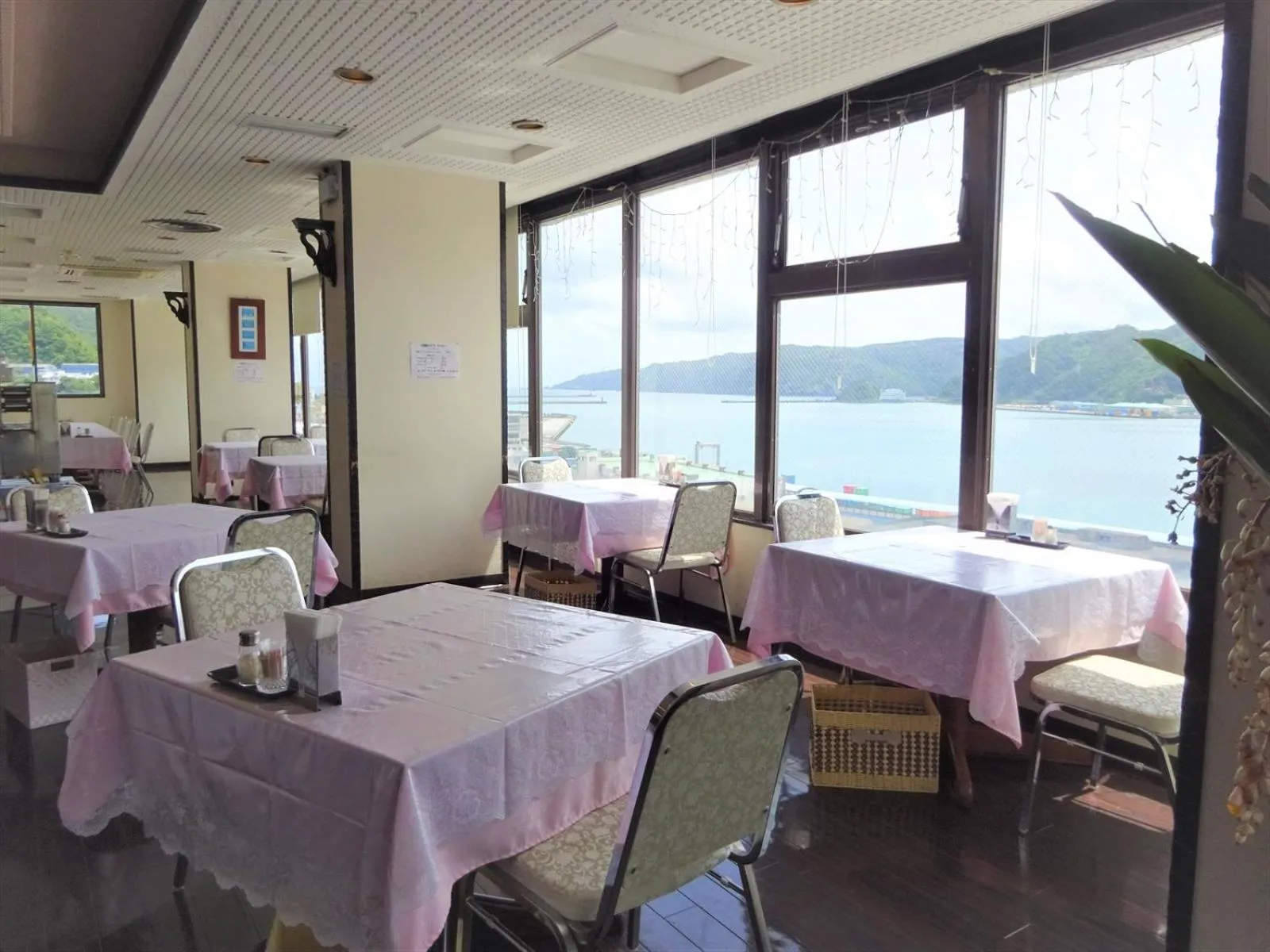 Restaurant/places to eat in Amami Port Tower Hotel