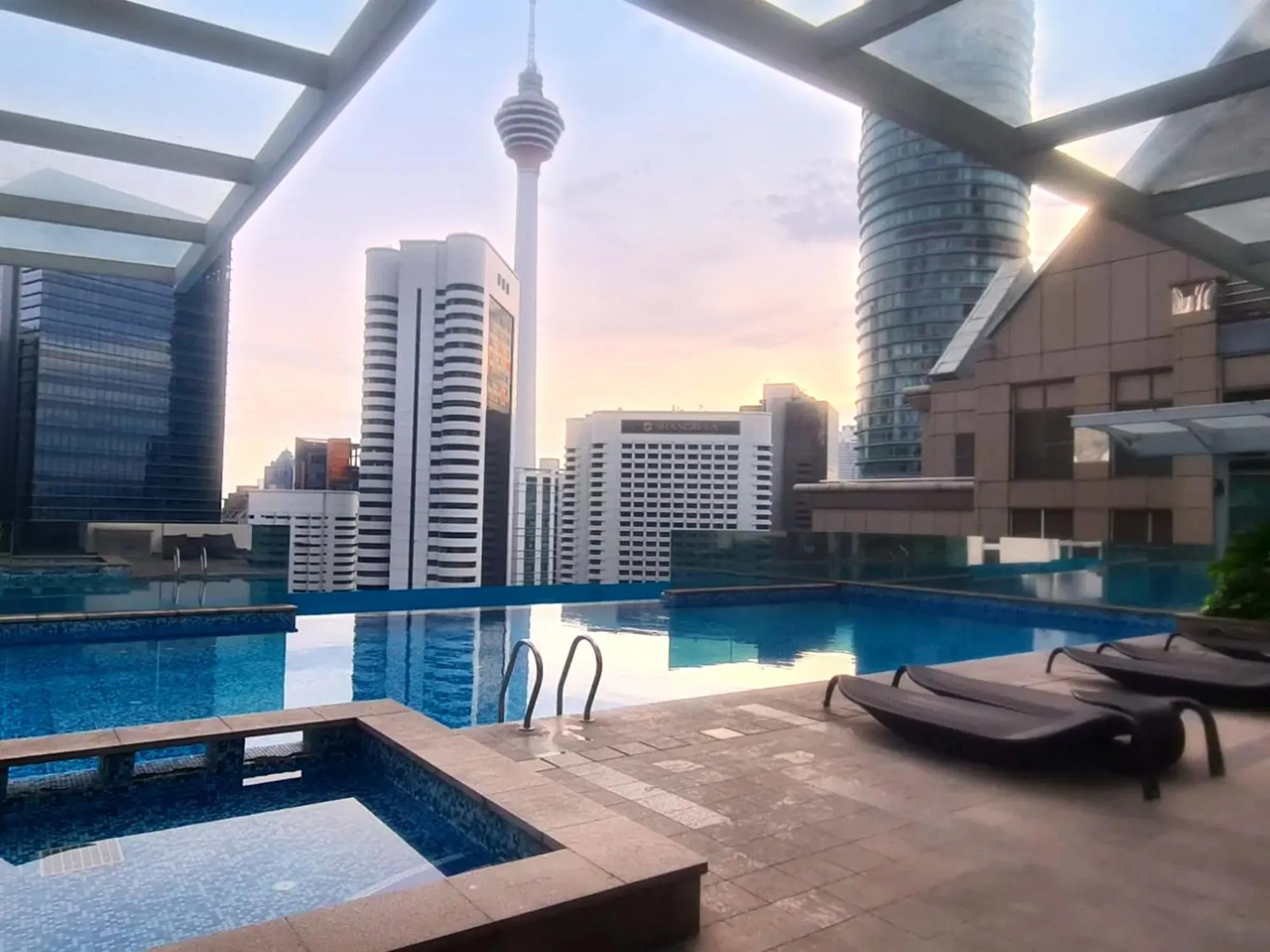Swimming pool in Cormar Suites Kuala Lumpur