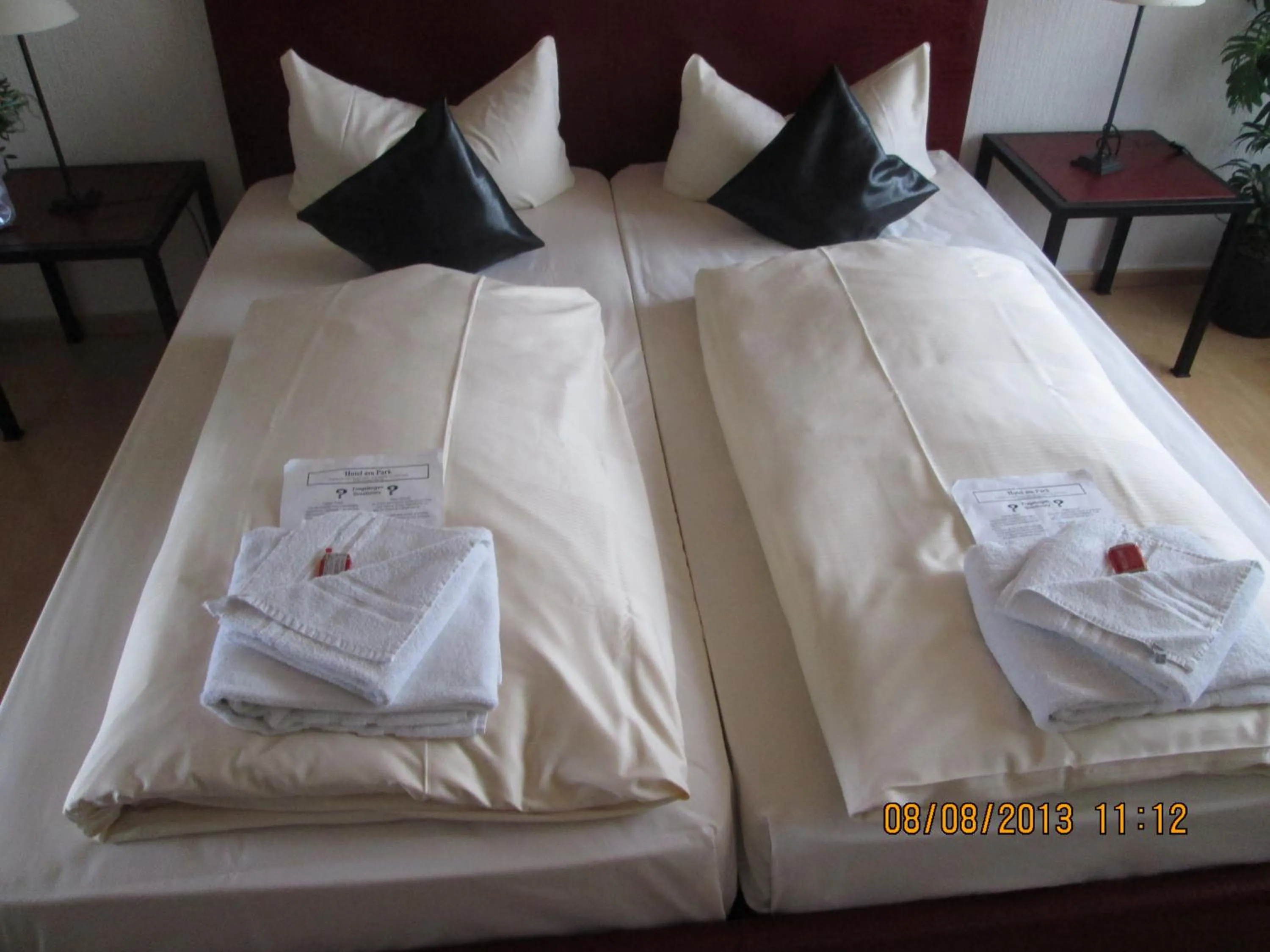 Bed in Hotel am Park - Krefeld - Düsseldorf